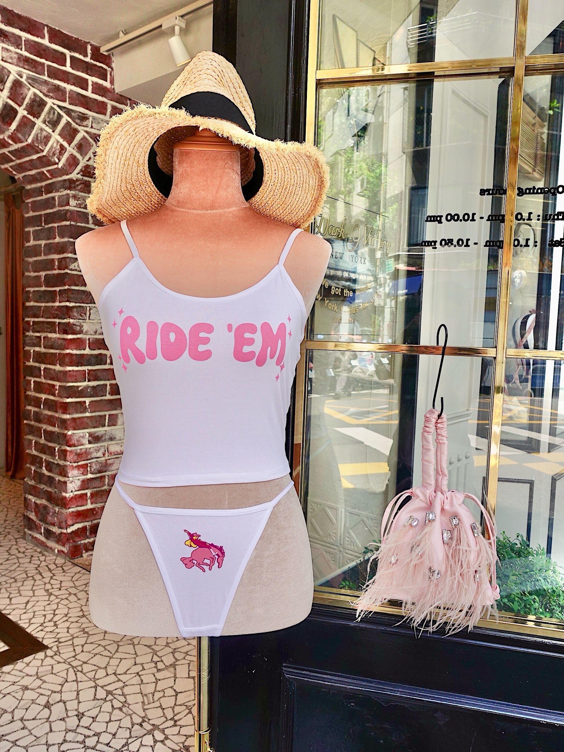 White Pink白色粉紅印花短睡衣套裝