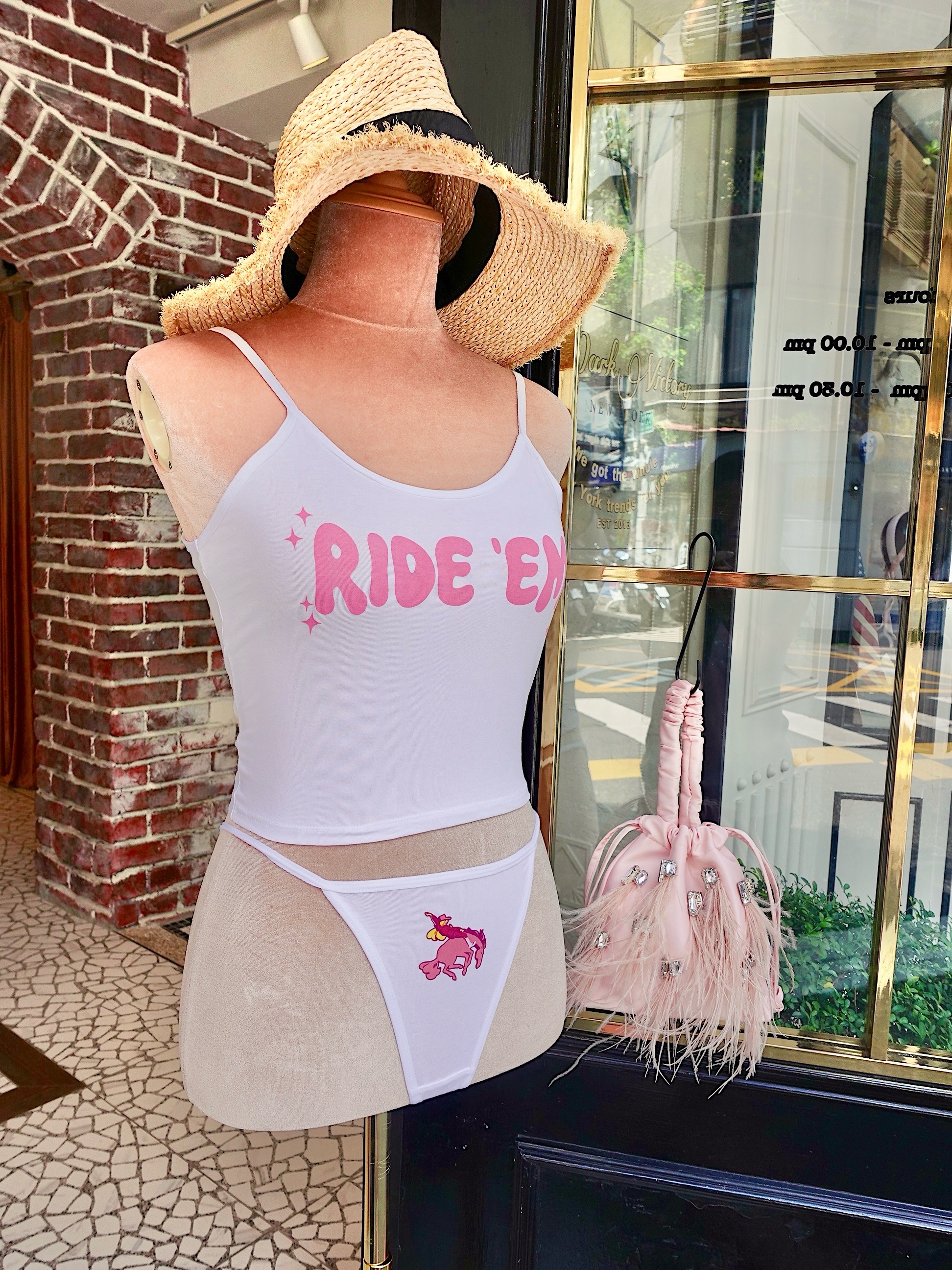 White Pink白色粉紅印花短睡衣套裝