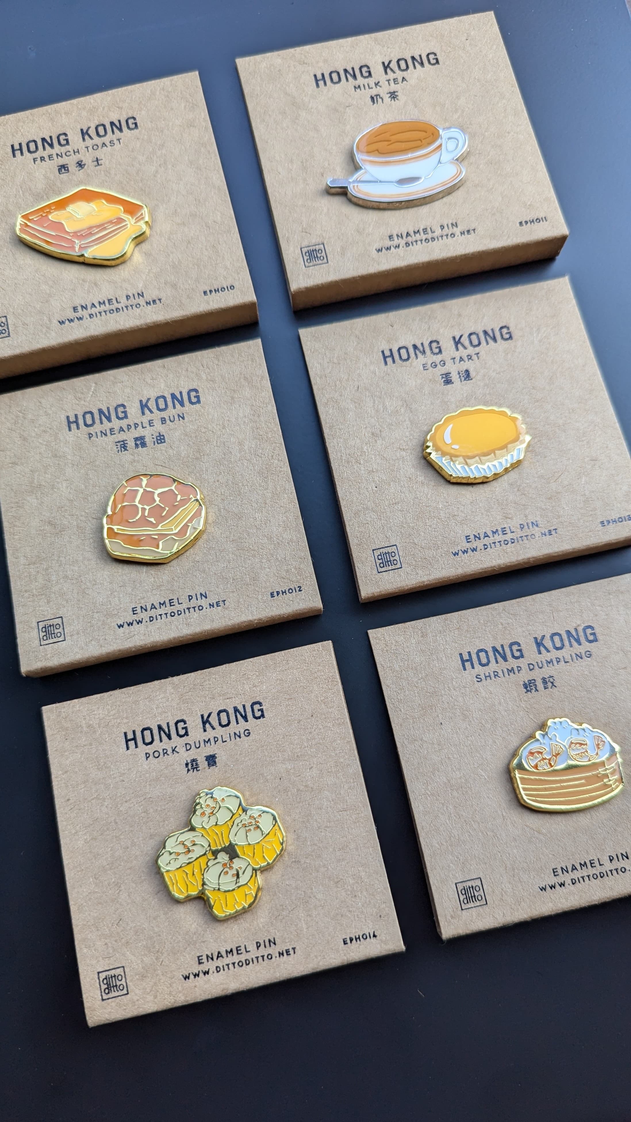 DITTO DITTO 香港金屬徽章 - 蛋撻