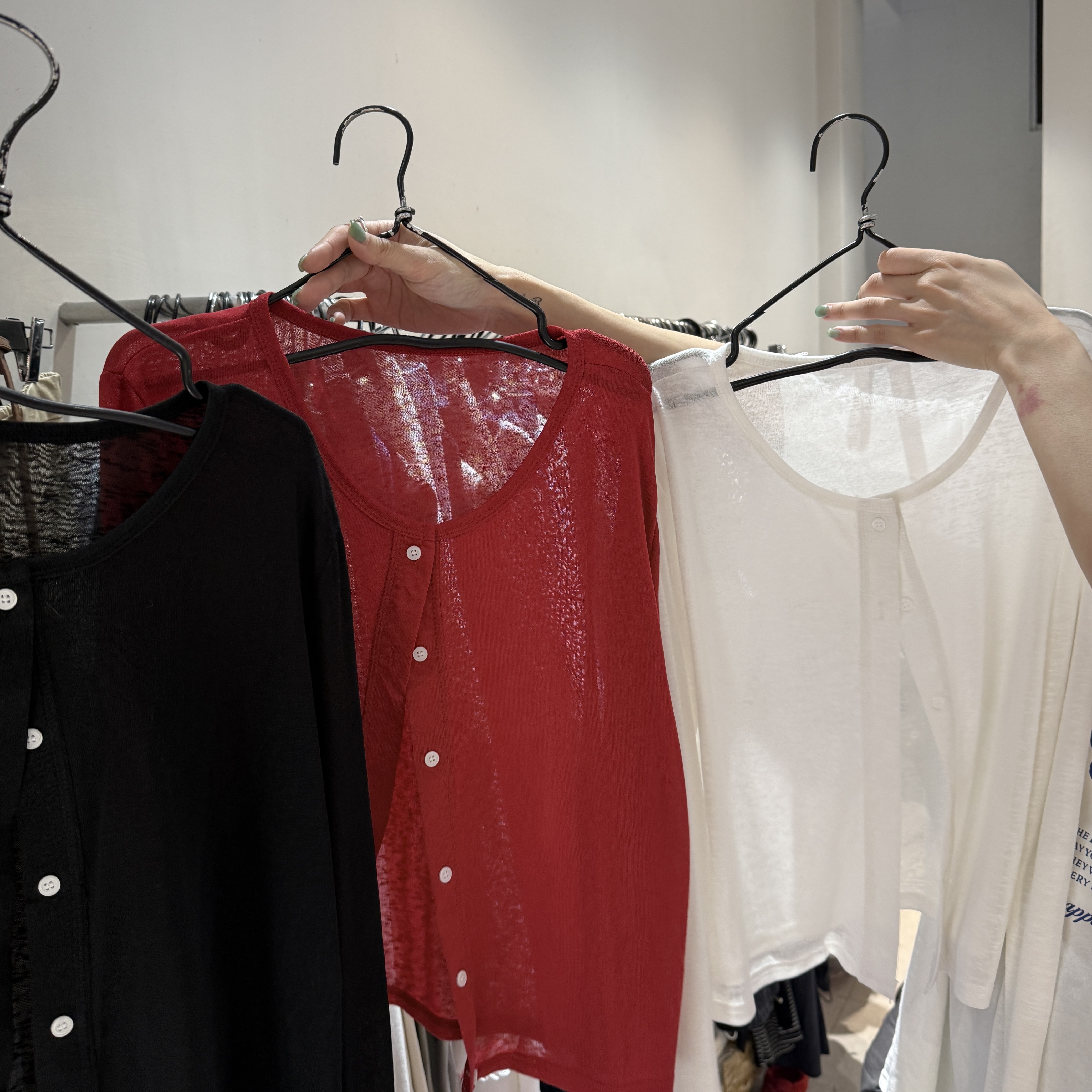 廠商推薦—韓妞高飽和色調針織衫