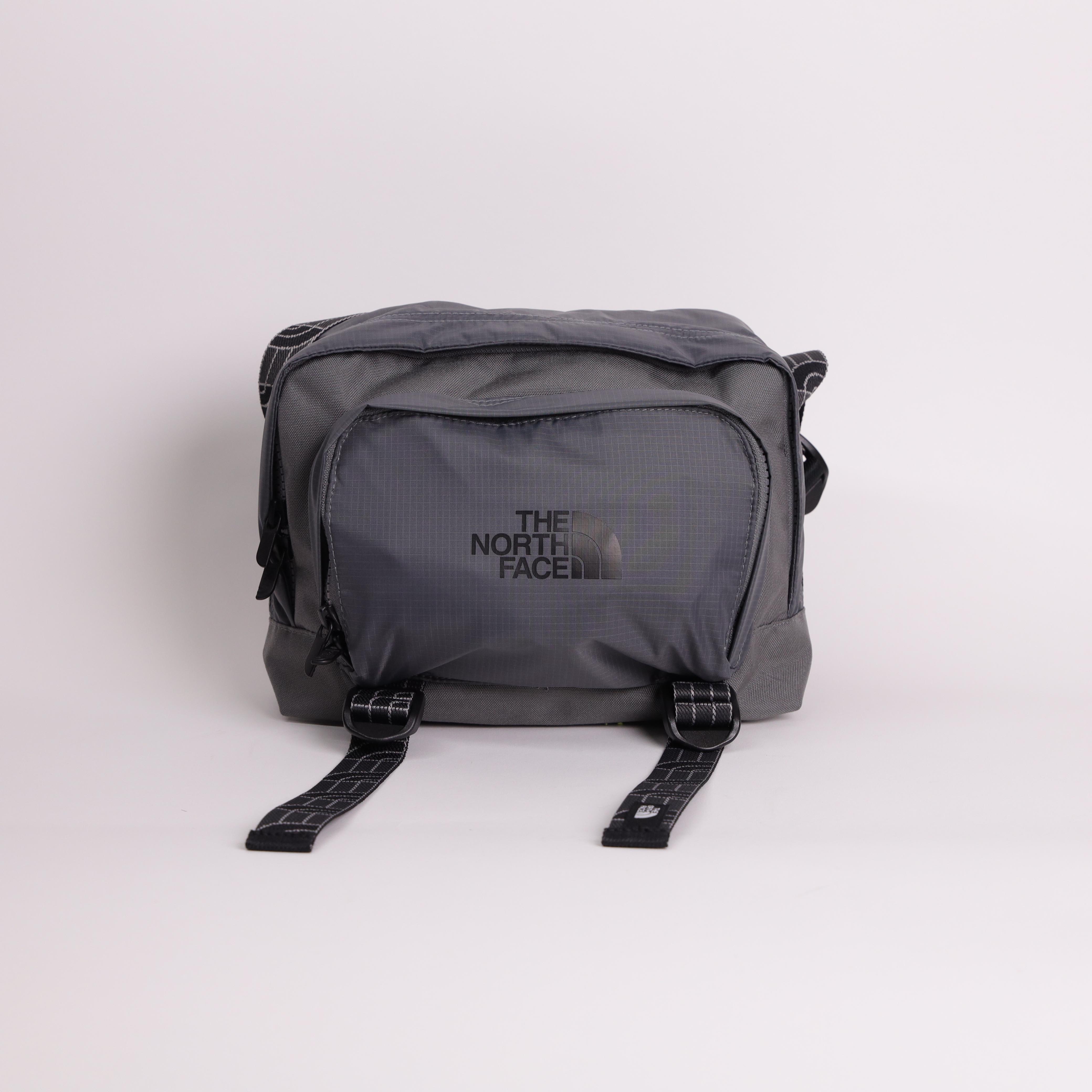 -(E6b04)-THE NORTH FACE CITY SHOULDER BAG 2.5L CORDURA 抗撕裂 多夾層 肩包 側背包 小包-NF0A8AMV 鐵灰(0UZ)