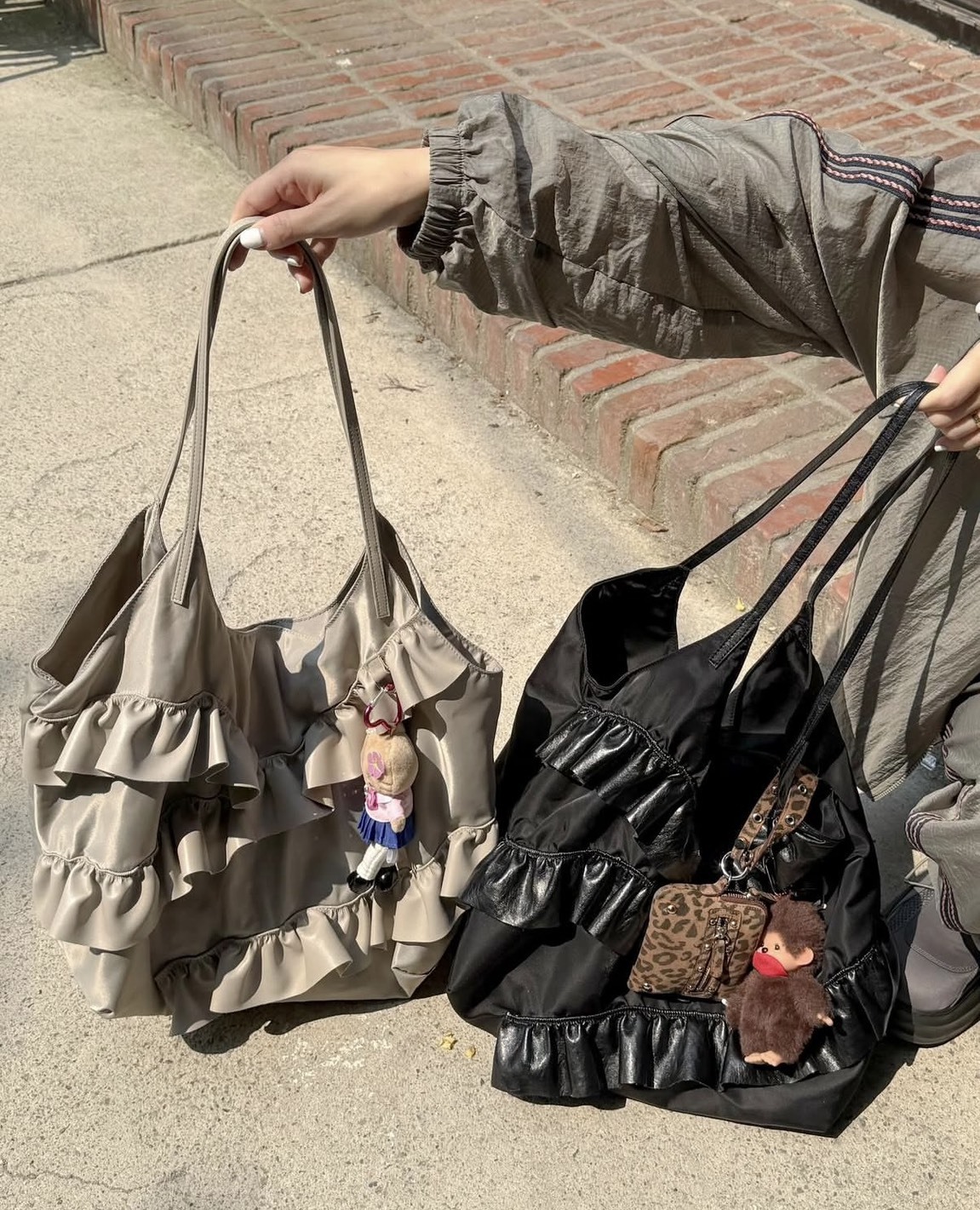 DEINET 荷葉邊 托特包 肩背包 沙色 / 黑色