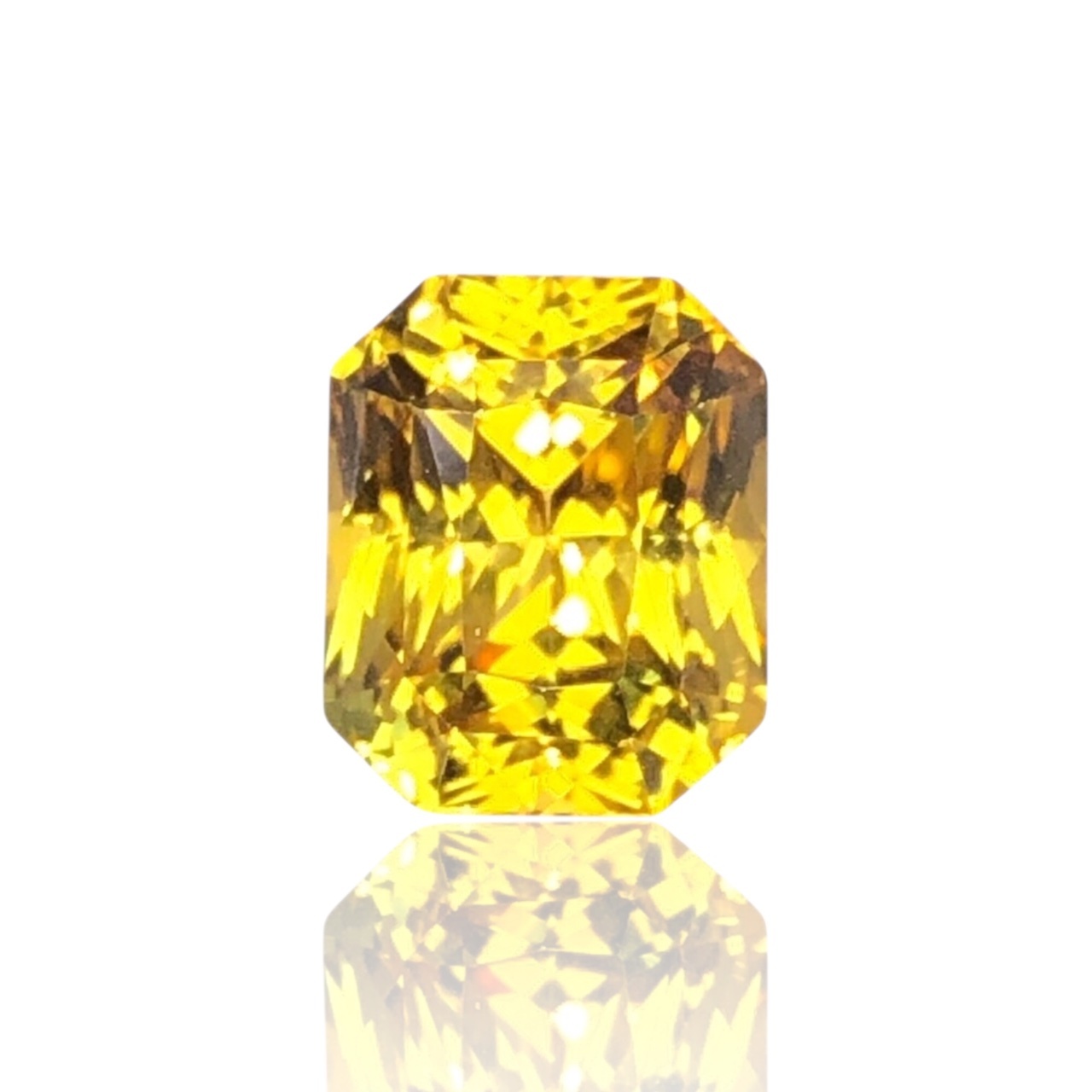 【頂級珍藏．金絲雀黃．精品藍寶石 3.23ct(H)(附GUILD證書)】