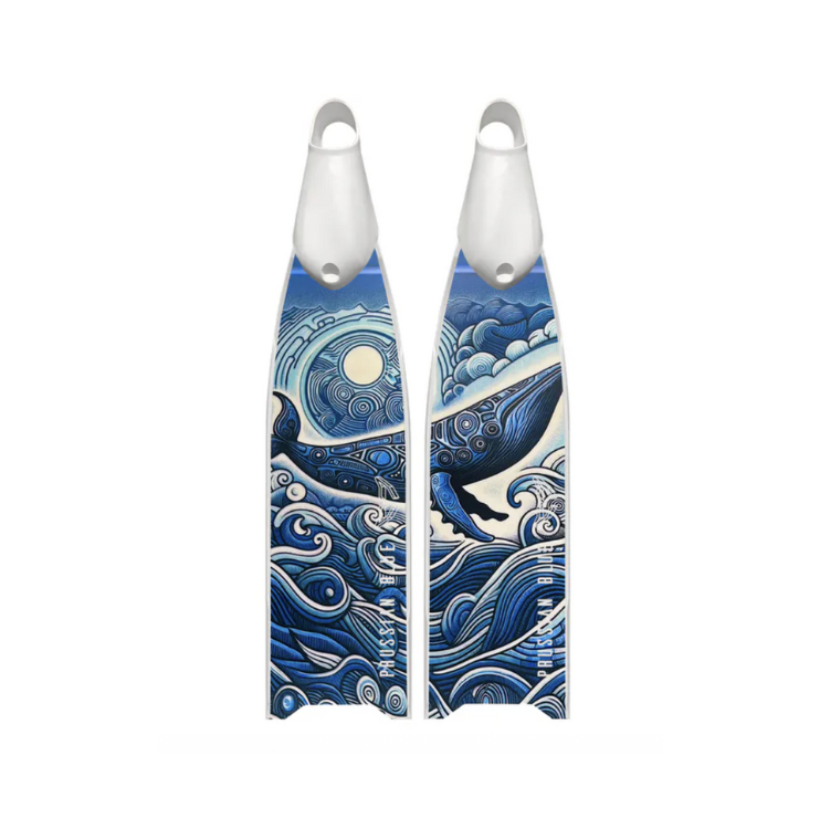 ▲普魯士藍 玻纖彩繪板 鯨之月