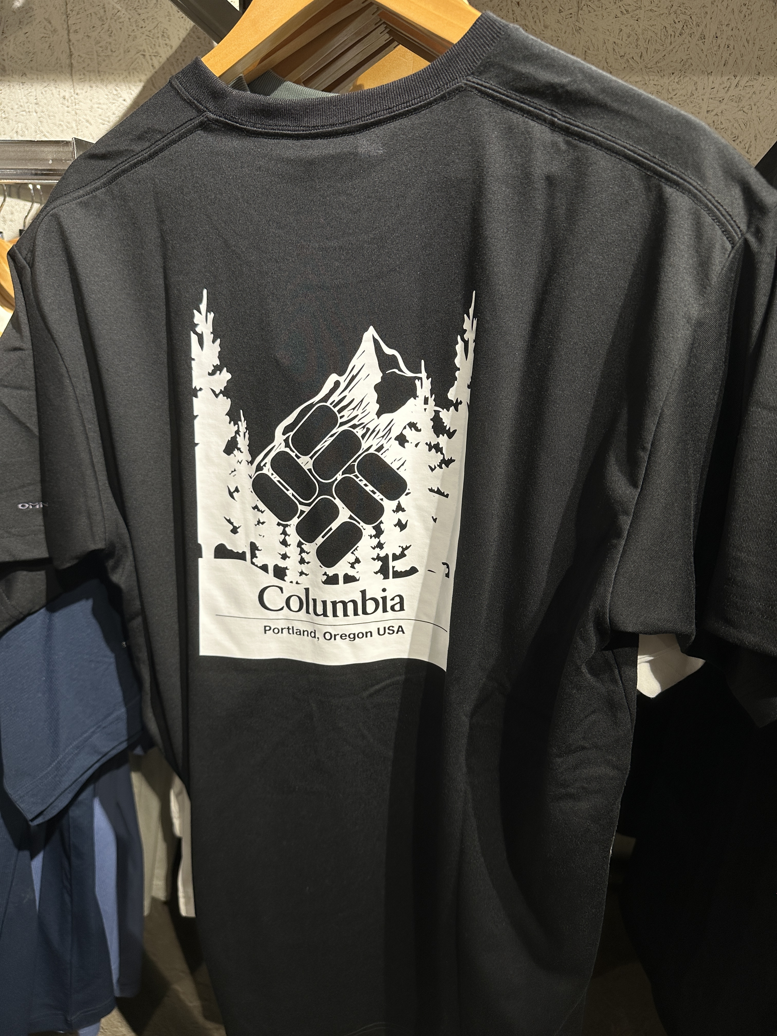 【現貨】Columbia 哥倫比亞 森林剪影 短tee PM0616