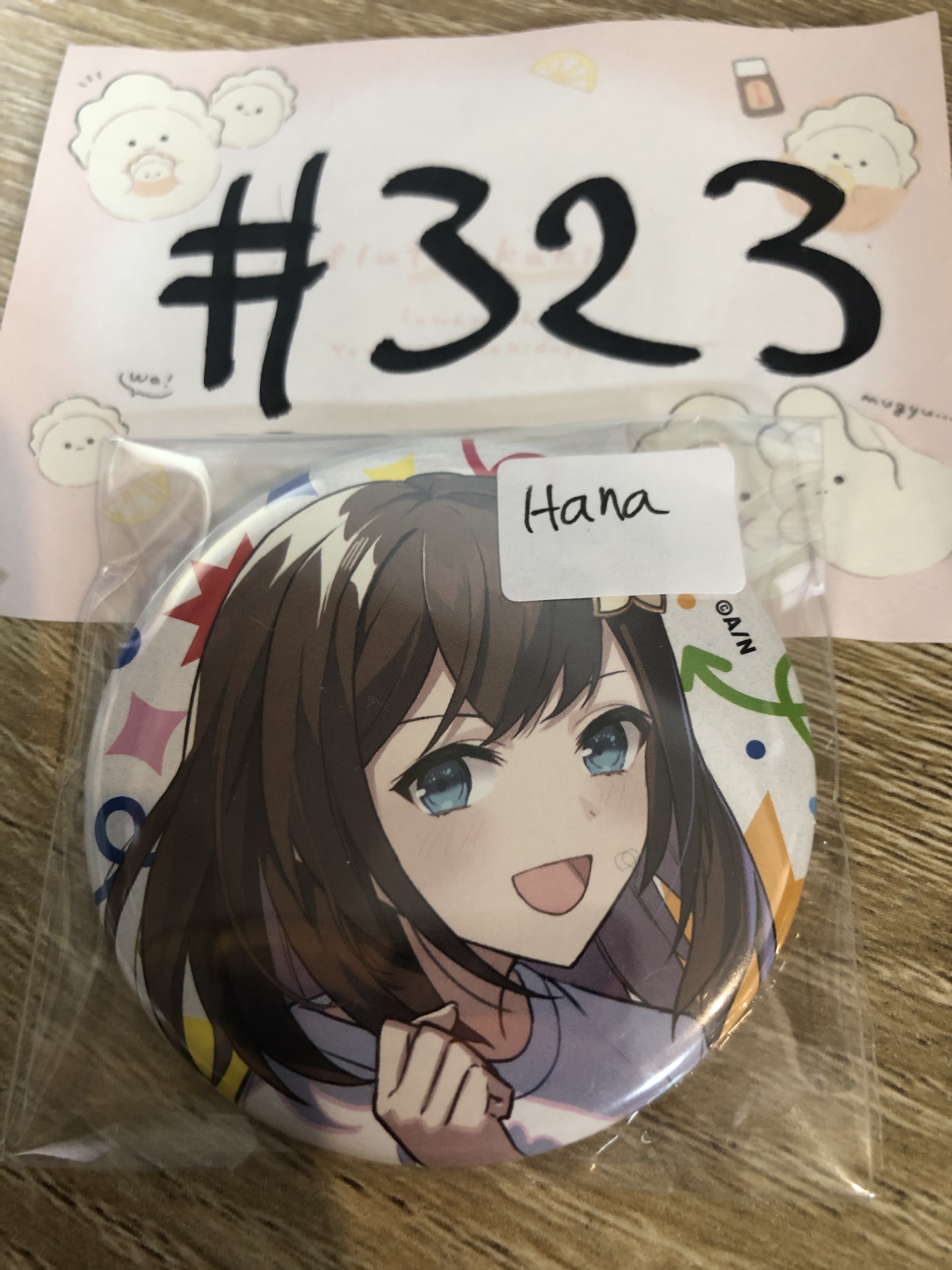 彩虹社 HANA 襟章#323