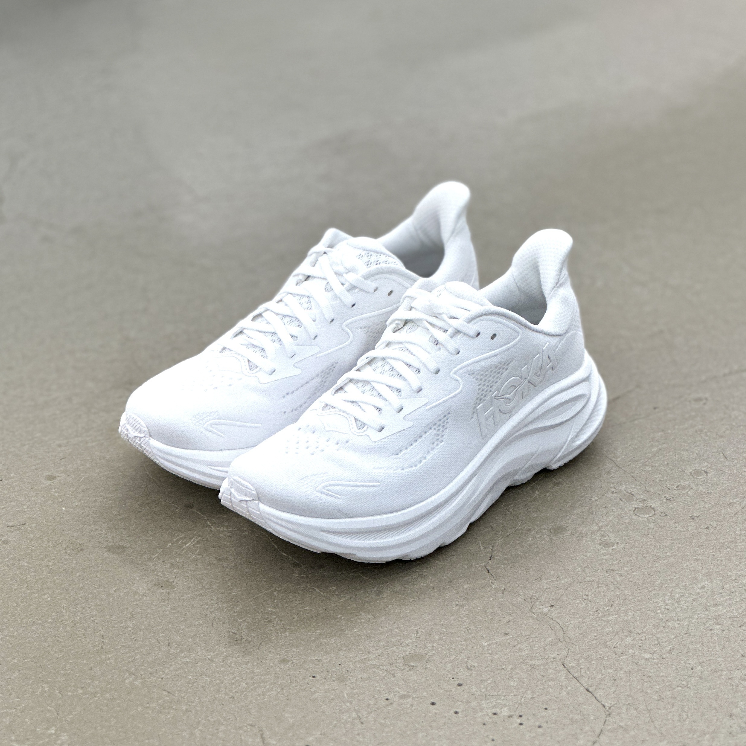 Hoka One One Clifton 10- White