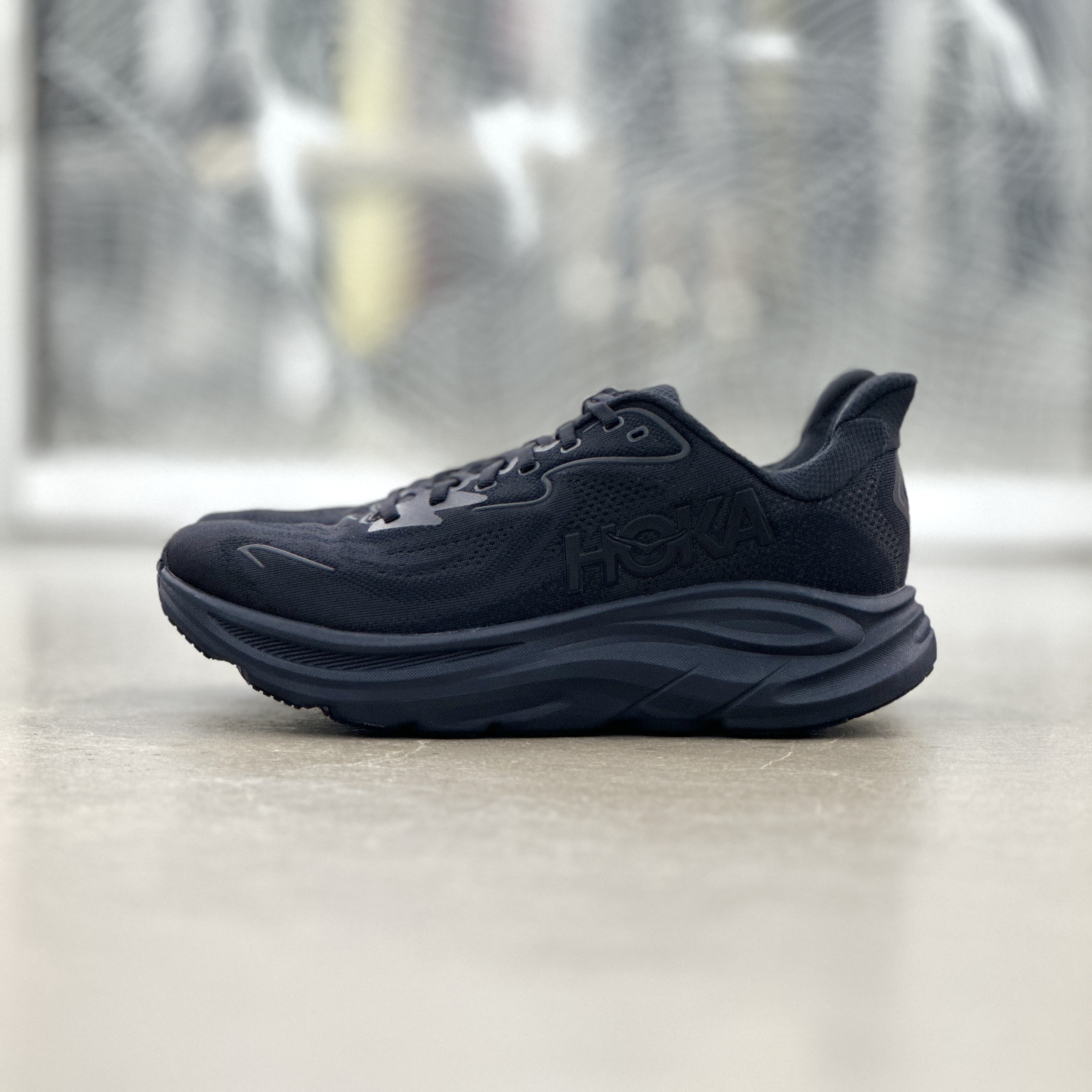 Hoka One One Clifton 10- Black
