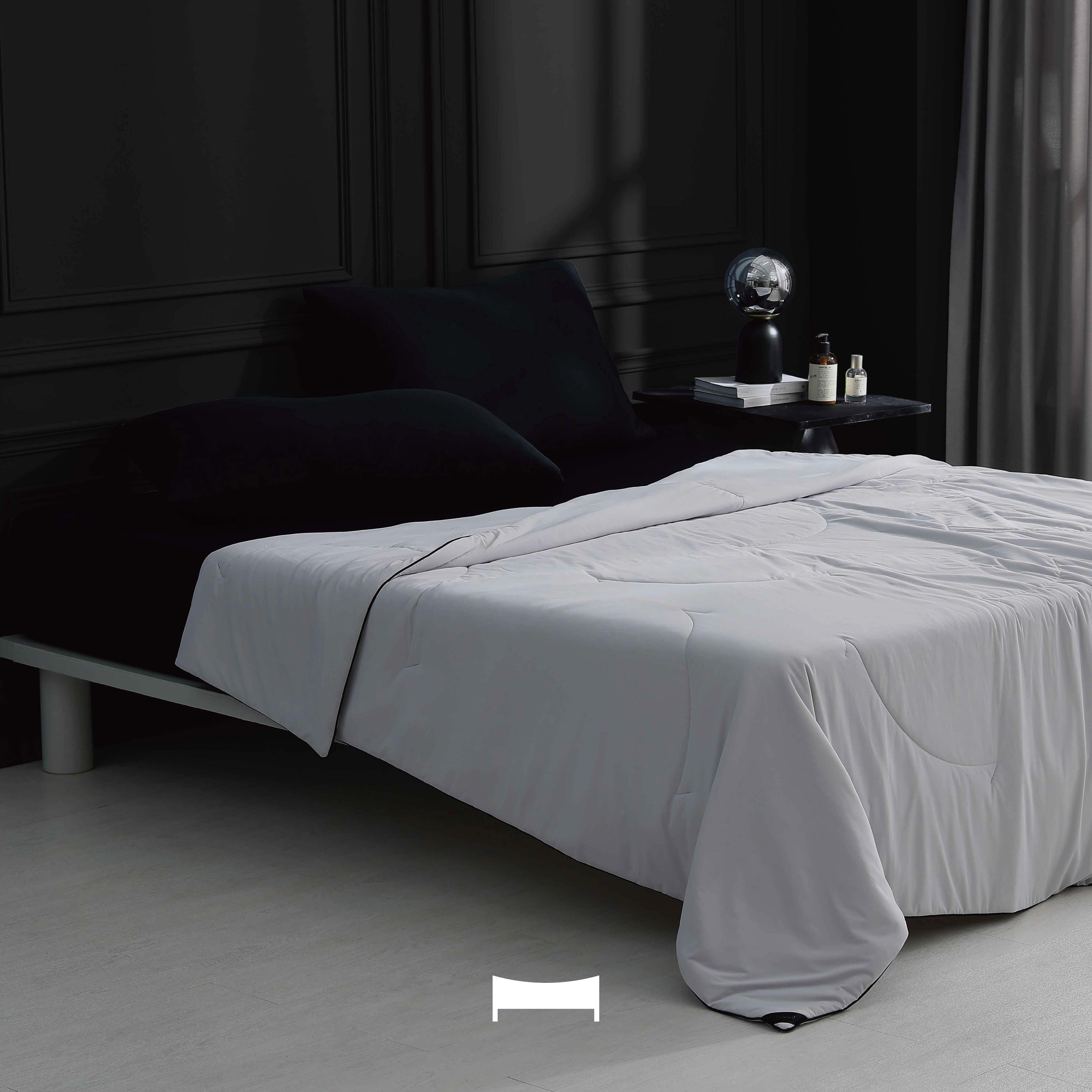 零度領域｜瞬涼冰河被《格雷灰 Stone Gray》