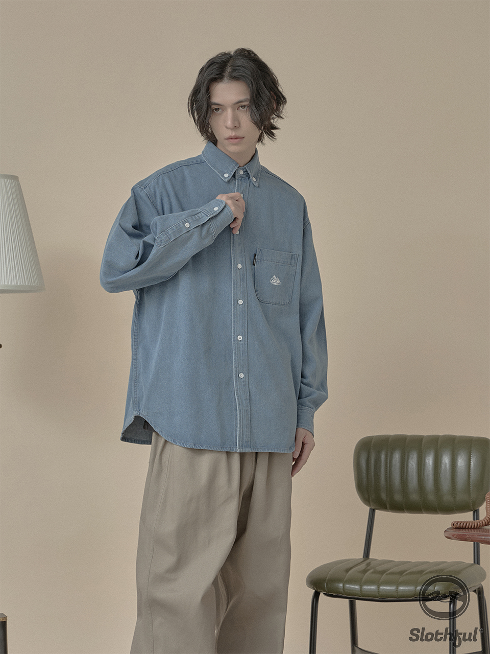 寬版刺繡牛仔襯衫