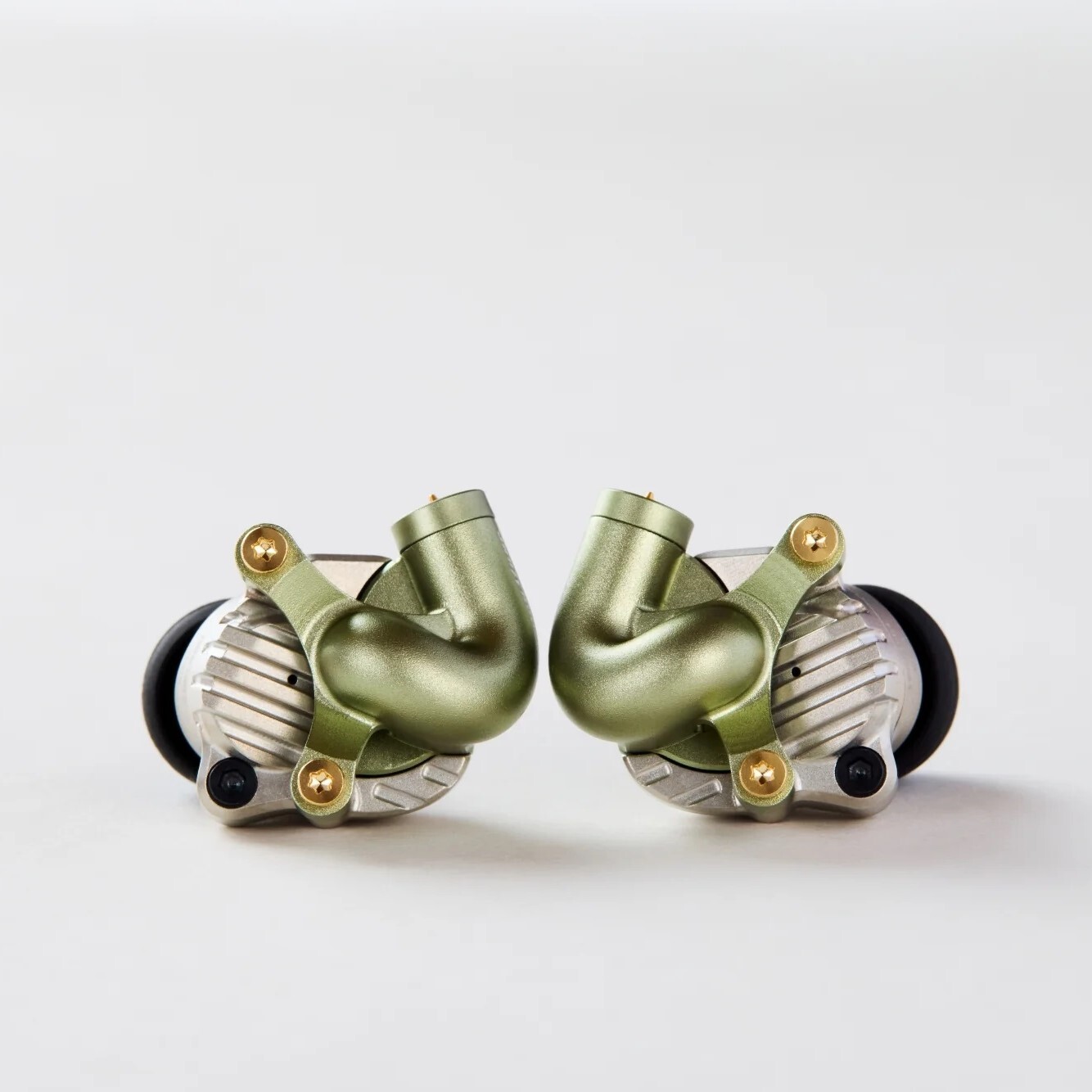 【ほぼ新品同様】acoustune C:03 + M:02G Acoustune C:03 + M:02G 全球限量版：專業鎳銀聲學腔體、4.4mm 模組化監聽