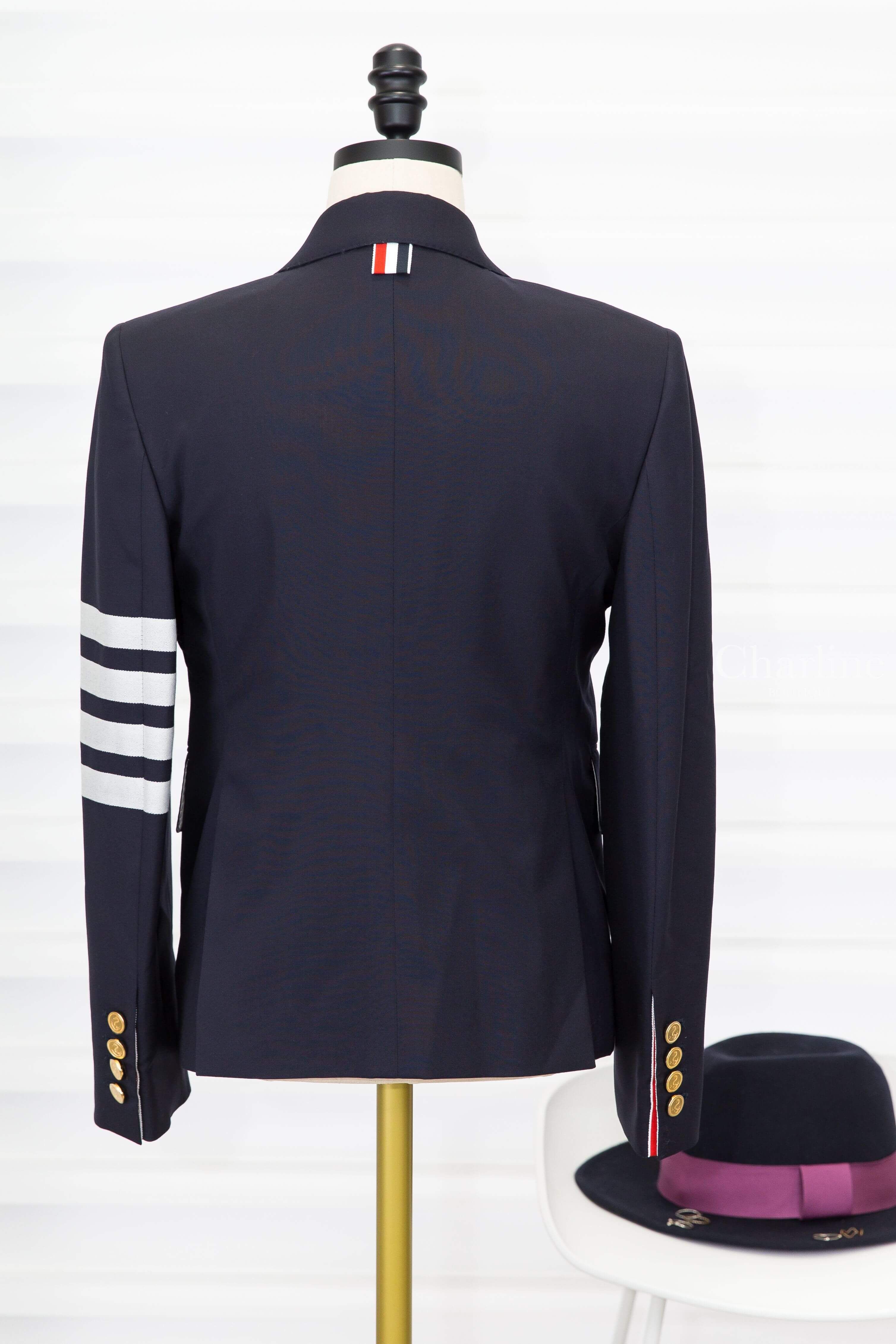 Thom Browne Plain Weave 4-Bar High Armhole Sport Coat 深藍色側邊白色四條橫紋金色圓釦羊毛西裝長袖外套-Charline Boutique 精品代購