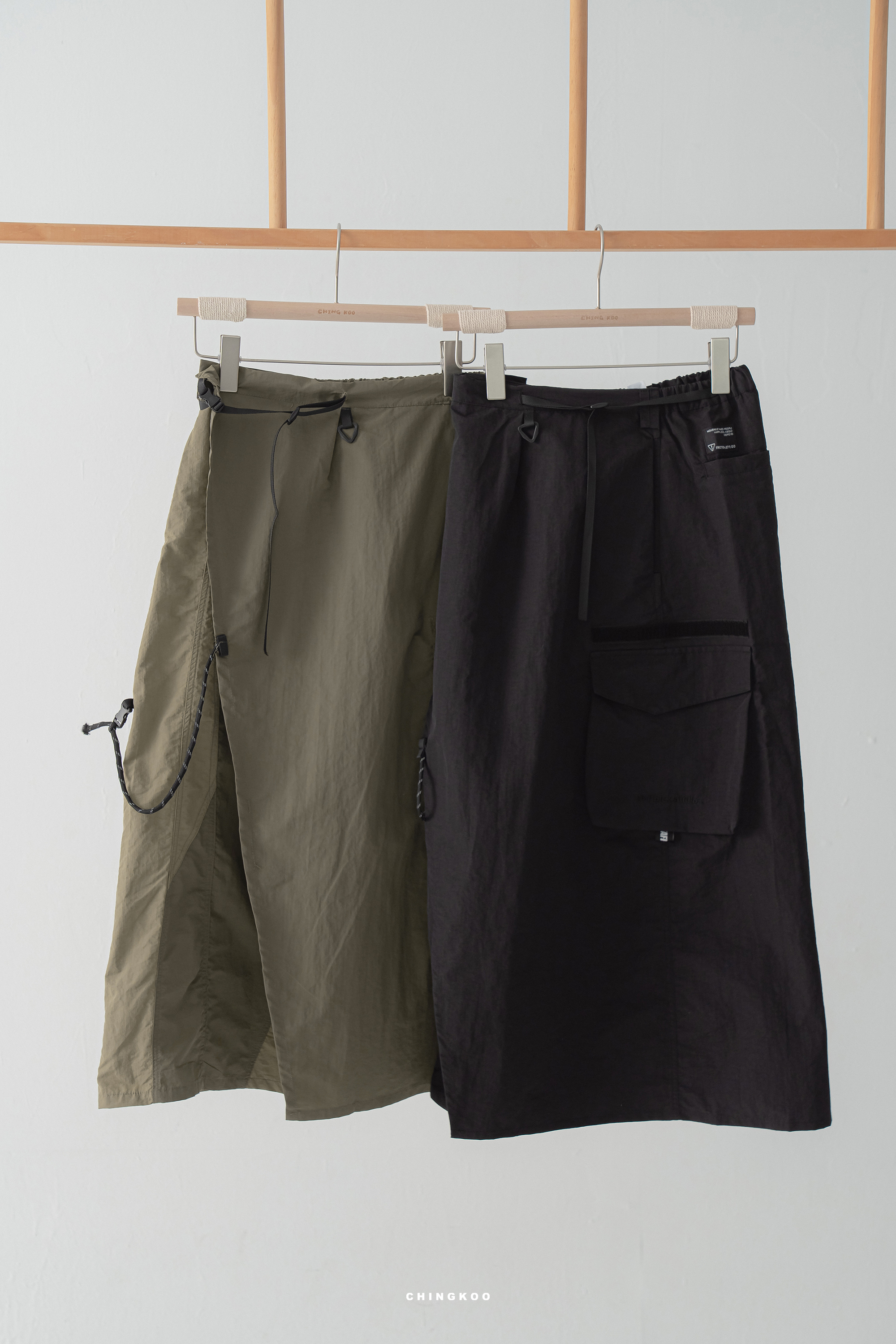 日感個性工裝外罩長裙 2色