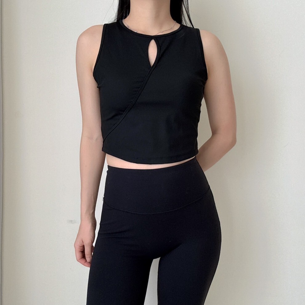 胸前鏤空設計運動內衣（現貨）