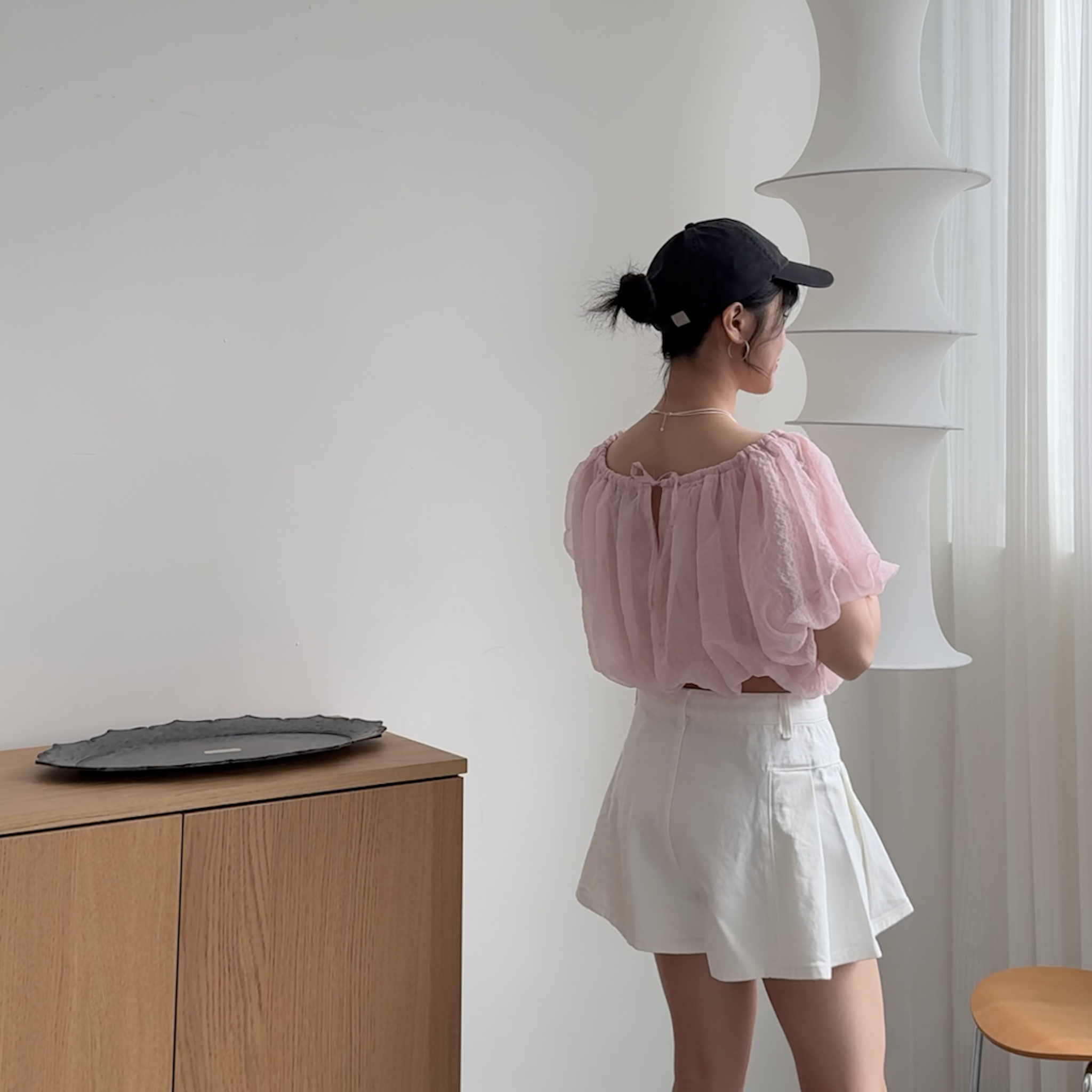 A03 A03沒有你想像的澎感側打摺寬褲管牛仔短褲(白/SM)