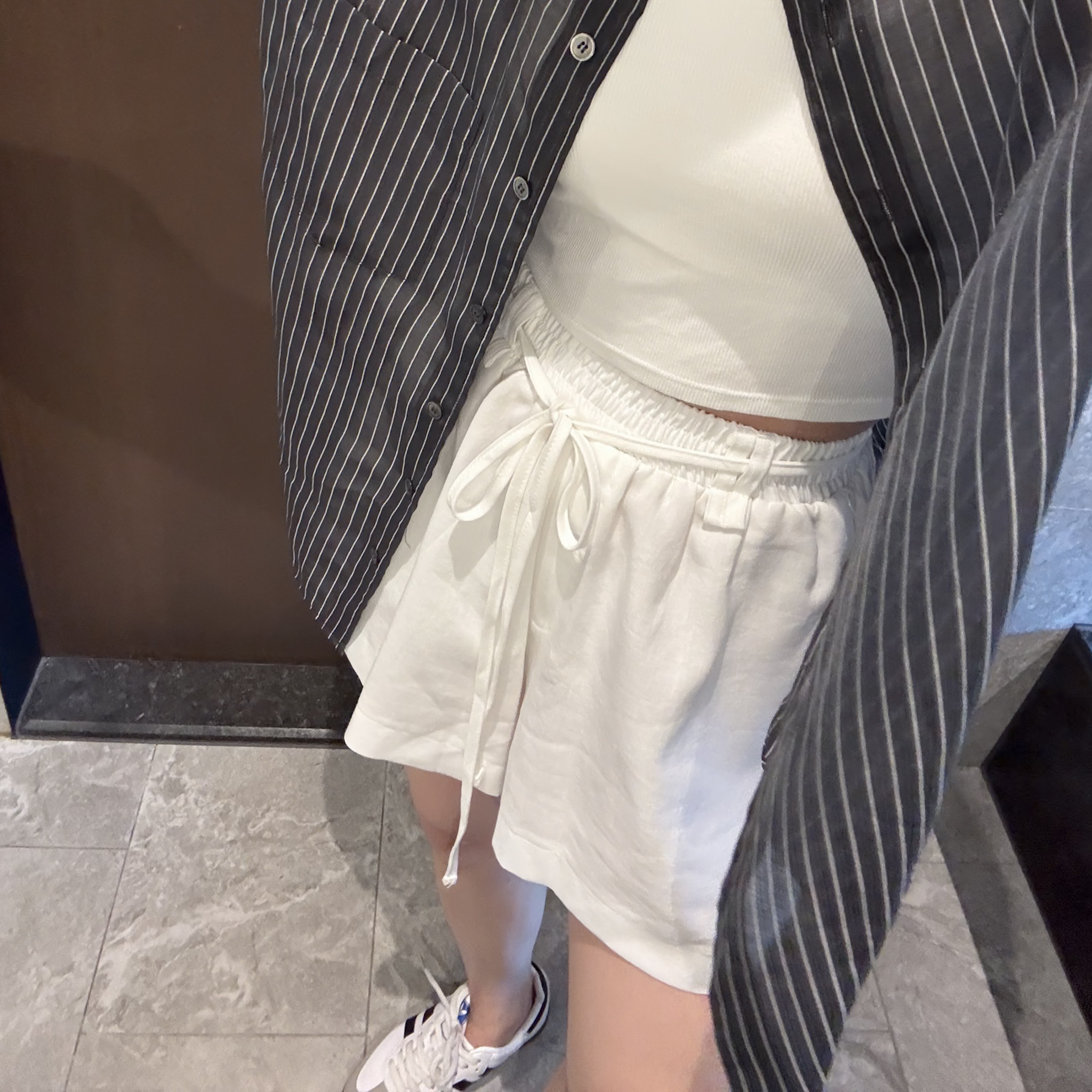 A04Rayon附綁帶舒服休閒短褲(白)