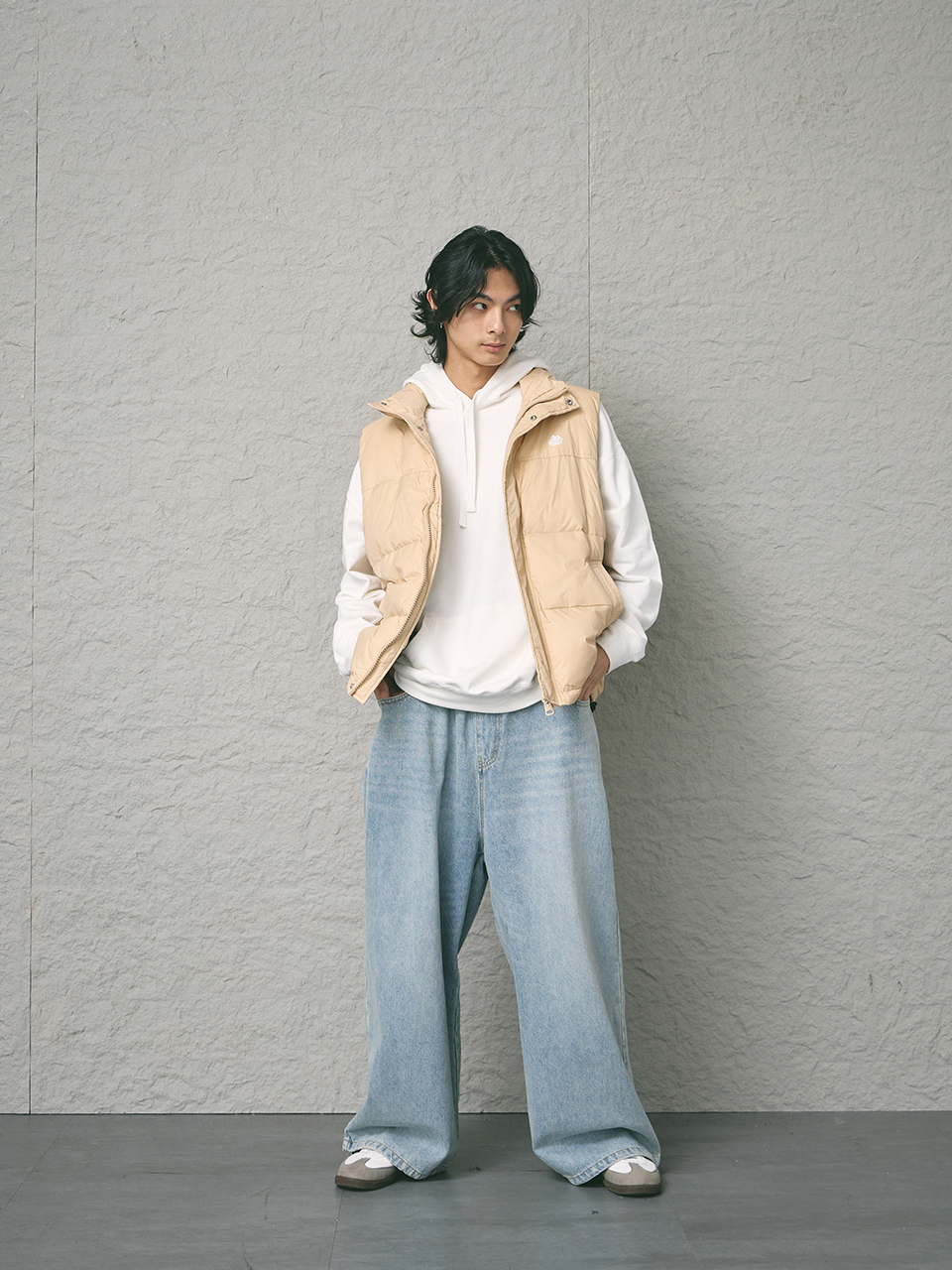 厚磅繡花直筒牛仔寬褲