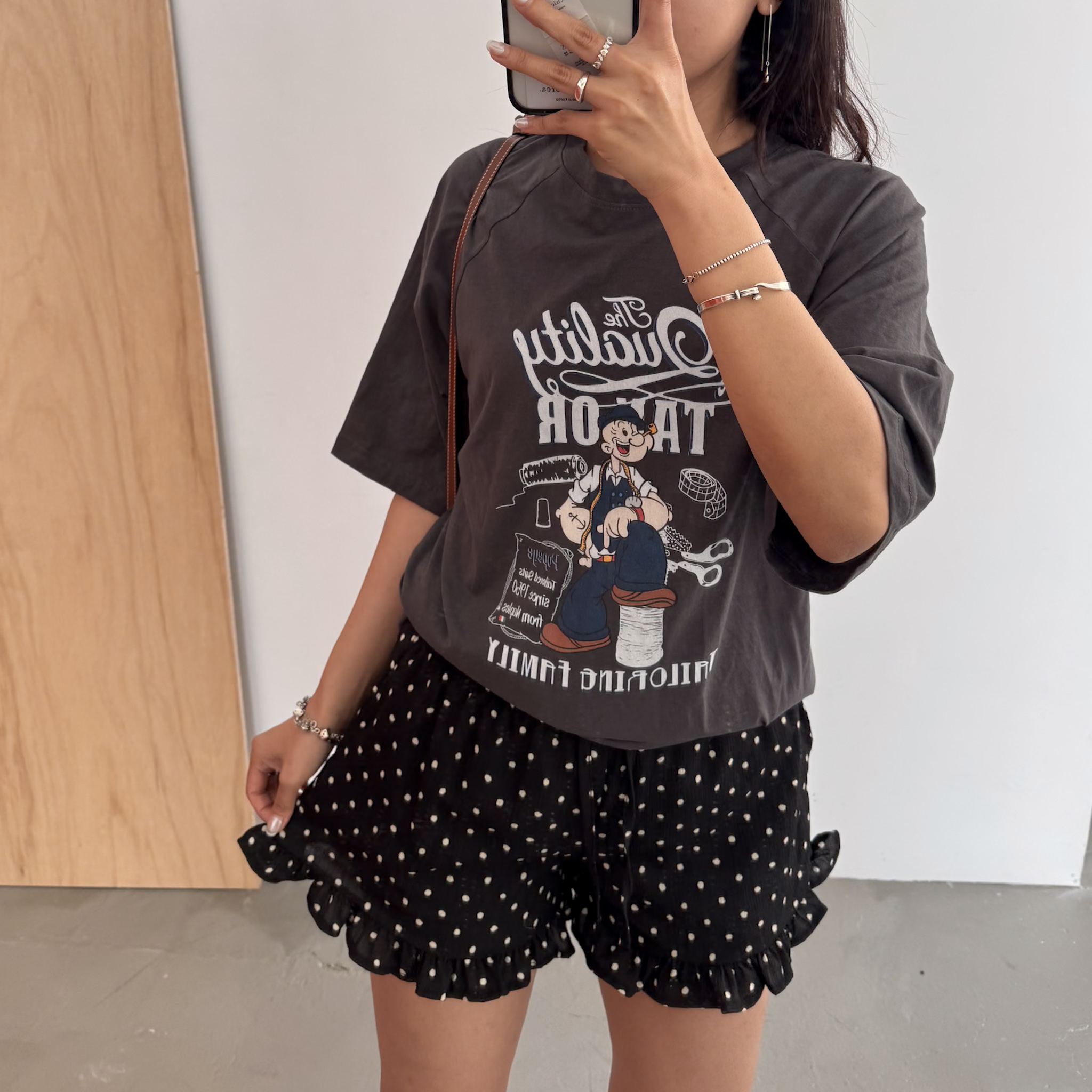 A05Q感點點涼花邊短褲(黑)