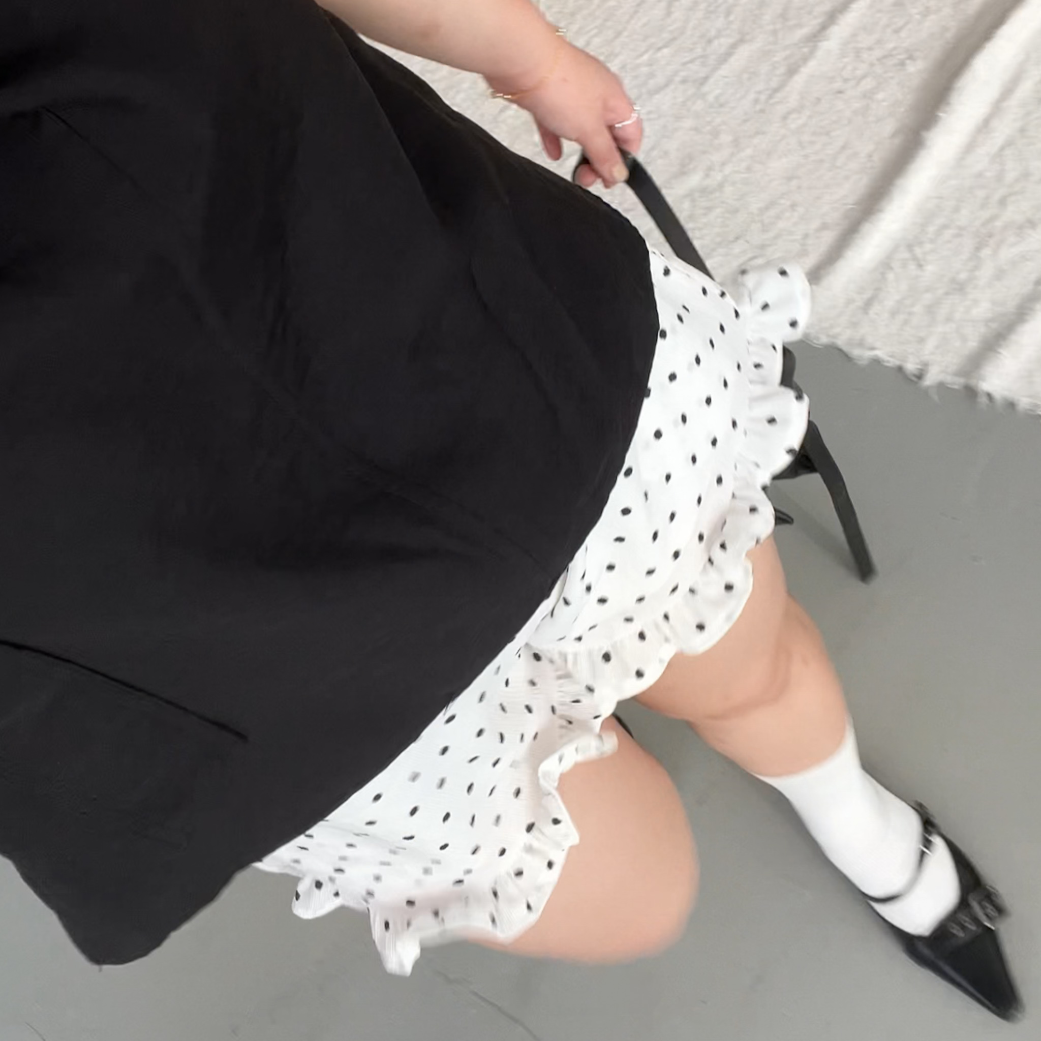 A05Q感點點涼花邊短褲(白)