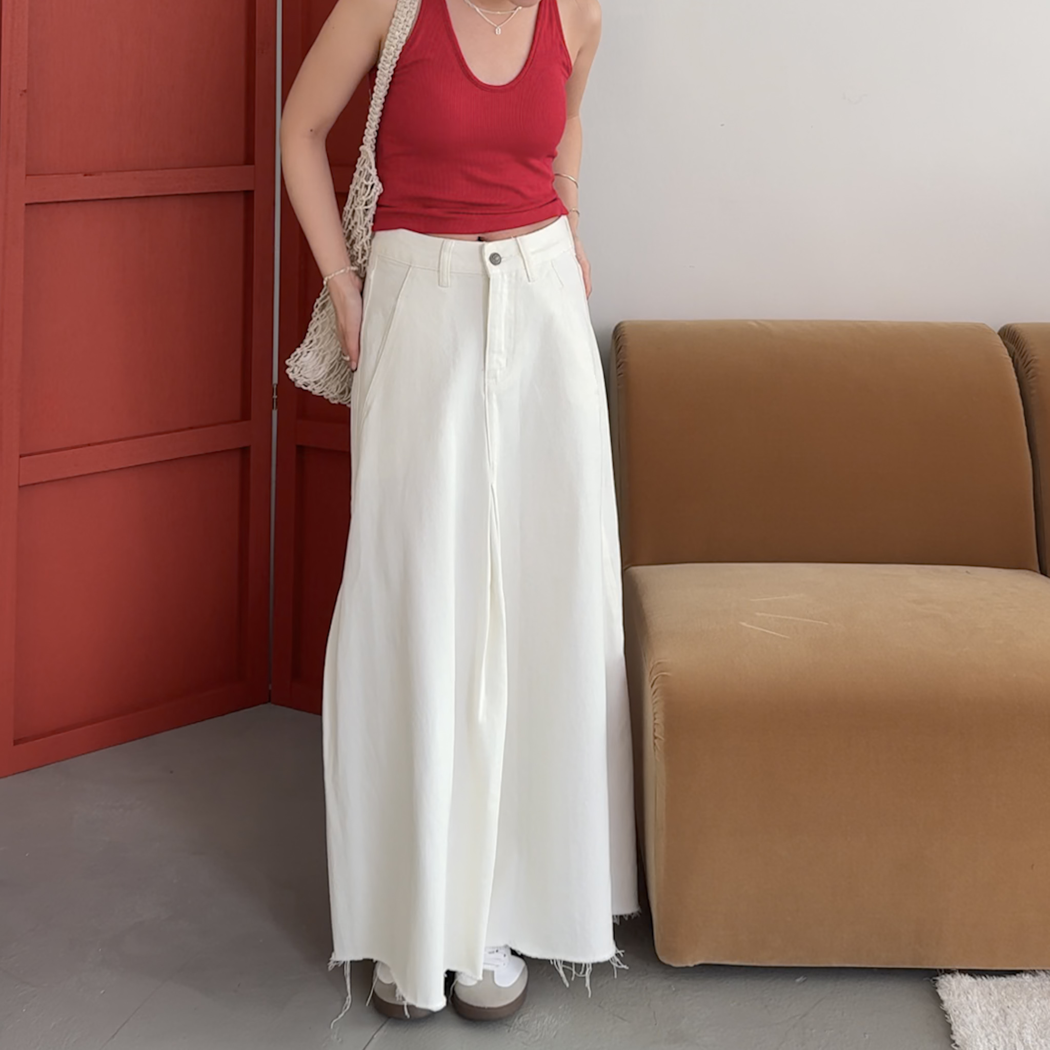 A07不穿不知道瘦瘦前設計打摺下傘擺牛仔白長裙(S/M)