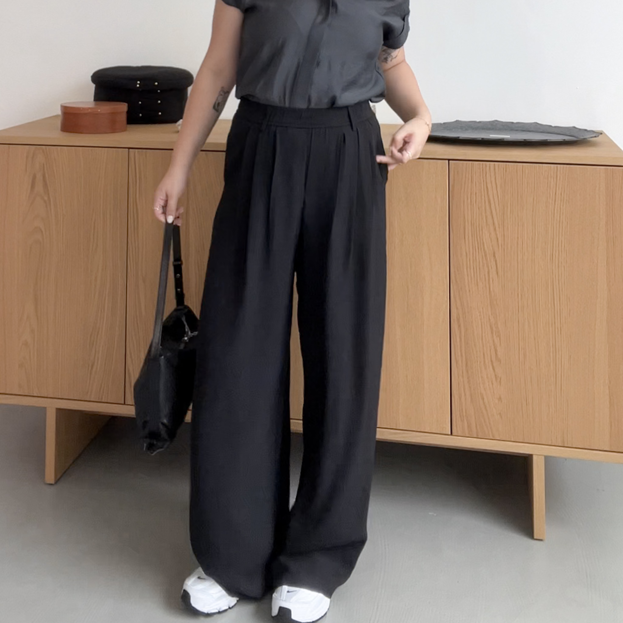 A14可繫皮帶極修飾垂墜涼感長寬褲(黑)