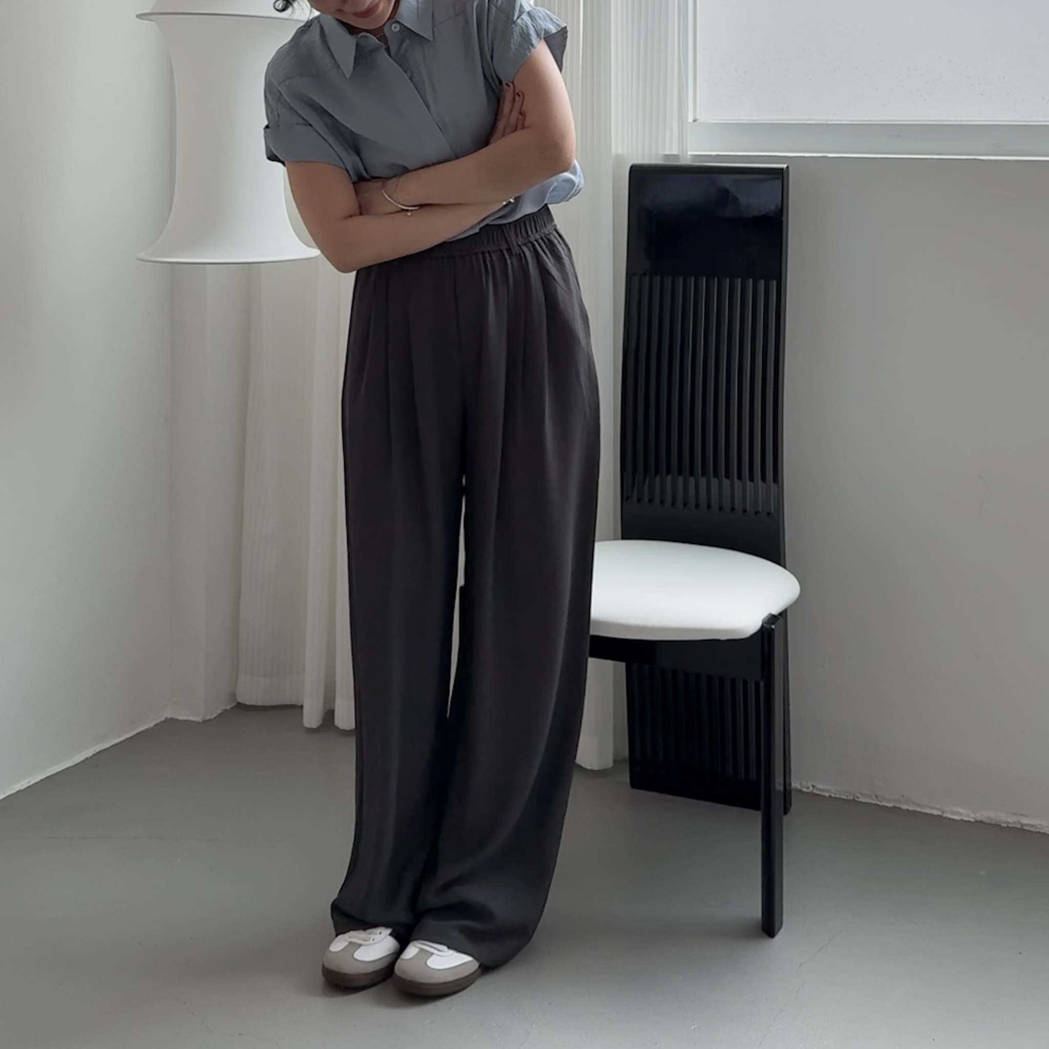 A14可繫皮帶極修飾垂墜涼感長寬褲(灰)