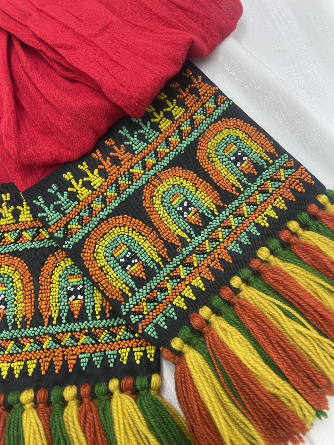 No.26紅棉紗布珠繡頭巾.面寬17全長含流蘇210