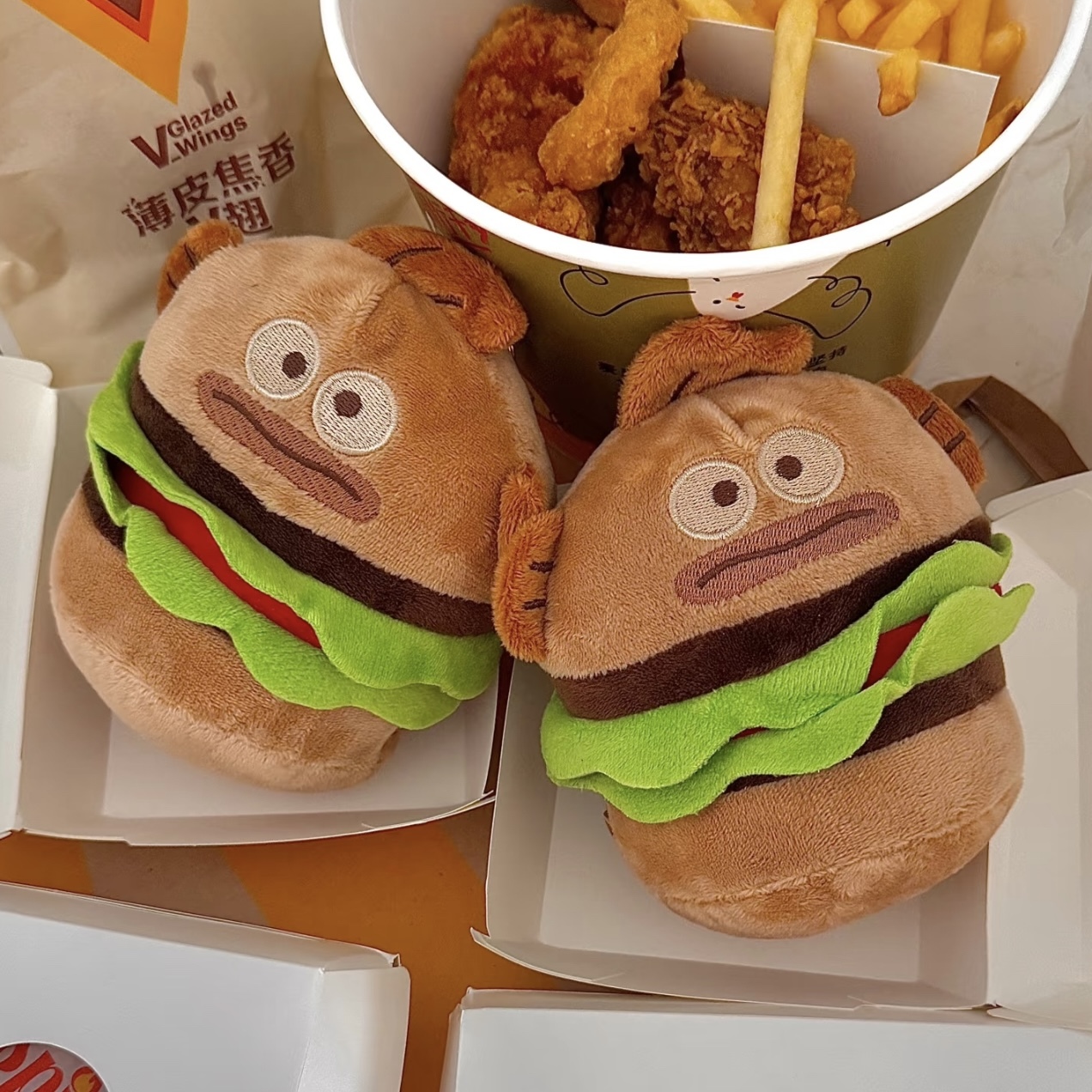 醜魚漢頓 漢堡包 吊飾 絨毛玩具 收納 食物系列 三麗鷗 日本