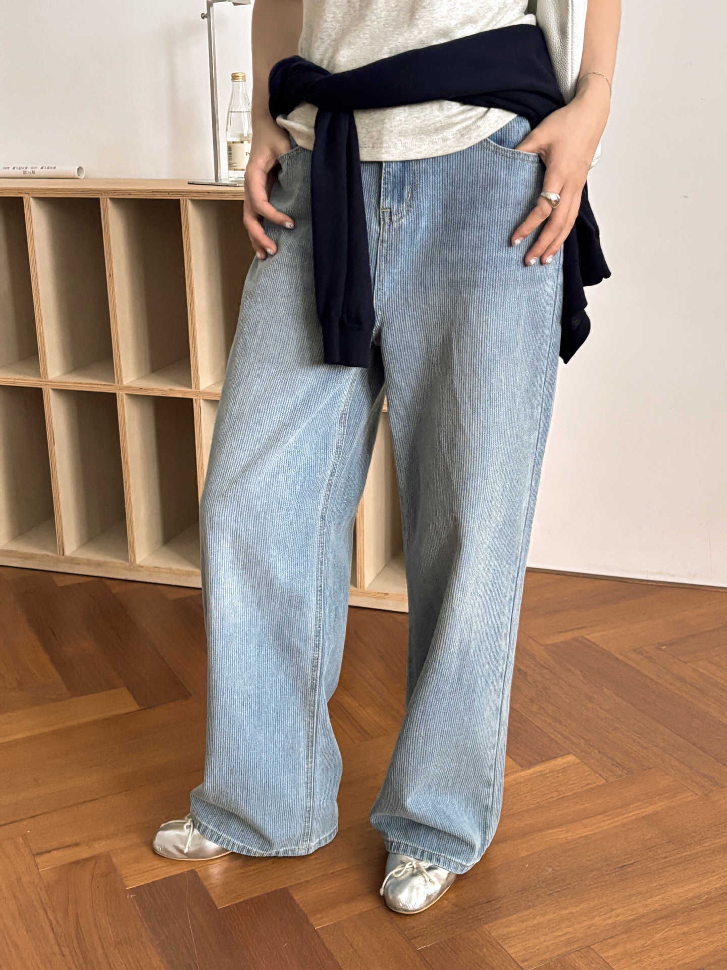 8W18 慵懶風俐落直筒牛仔寬褲 兩色