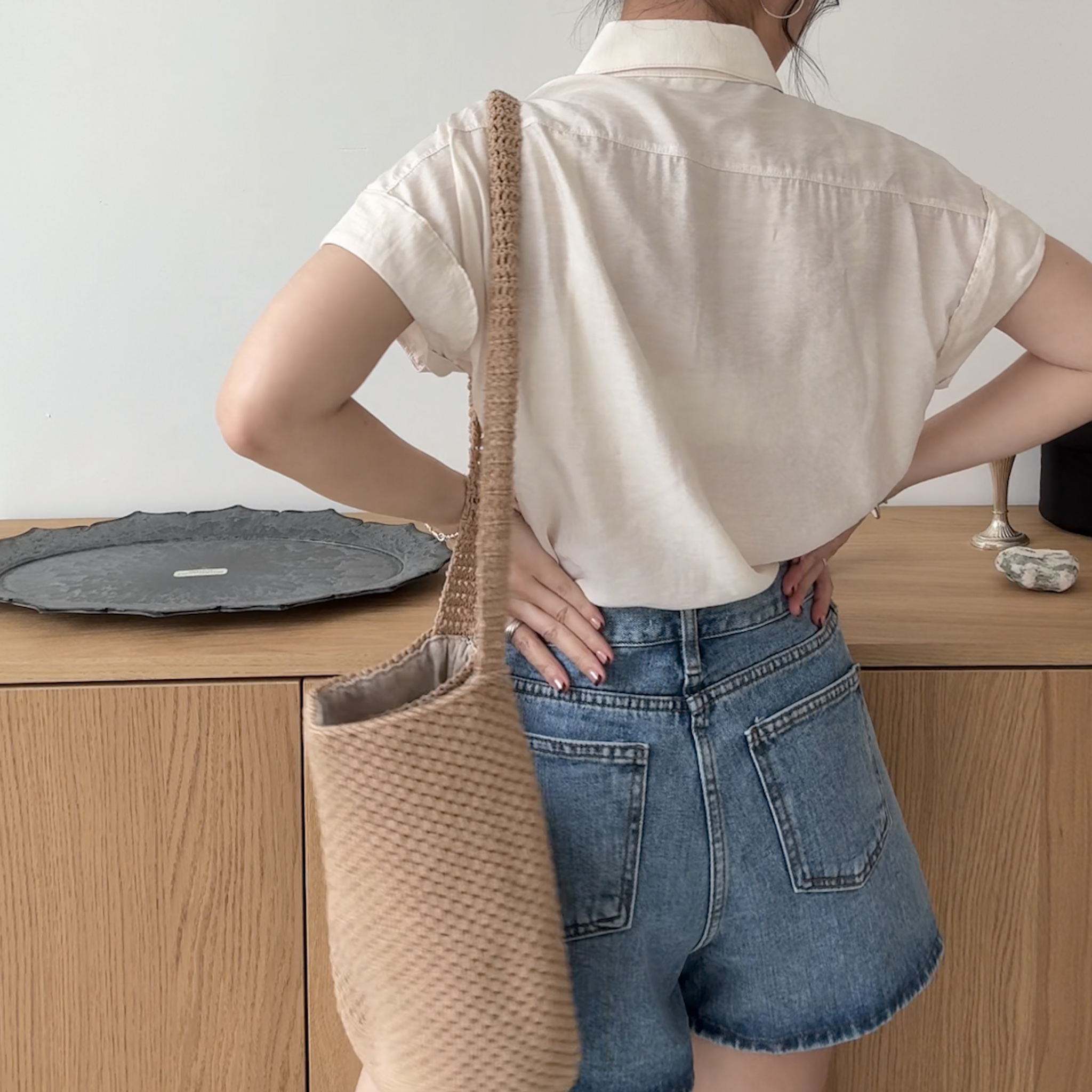 A25袖反摺設計短袖襯(奶白/米/藍/墨綠)