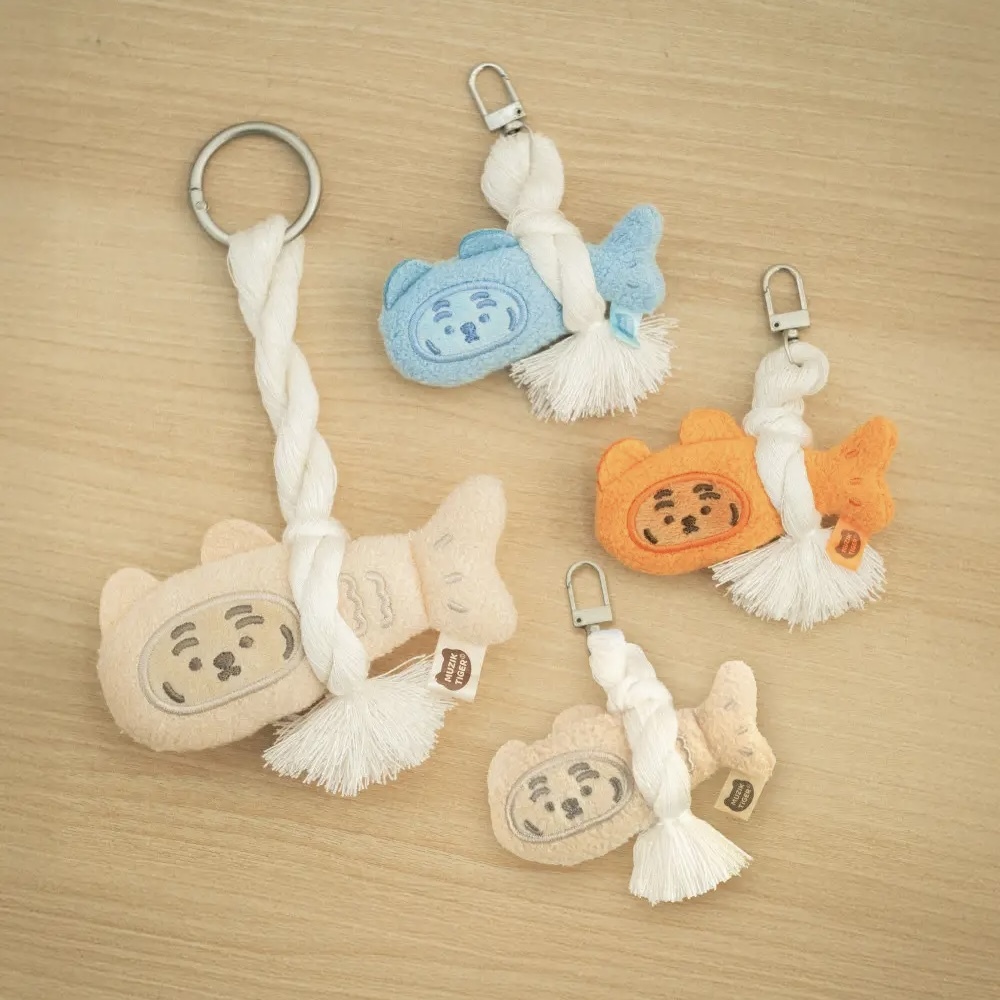 MUZIK TIGER LUCKY 護神符 吊飾 絨毛 造型 韓國代購 老虎 鱈魚纏