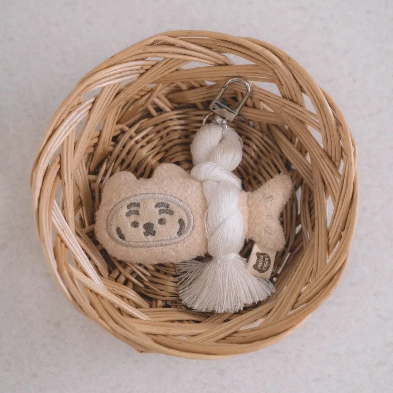 MUZIK TIGER LUCKY 護神符 吊飾 絨毛 造型 韓國代購 老虎 鱈魚纏