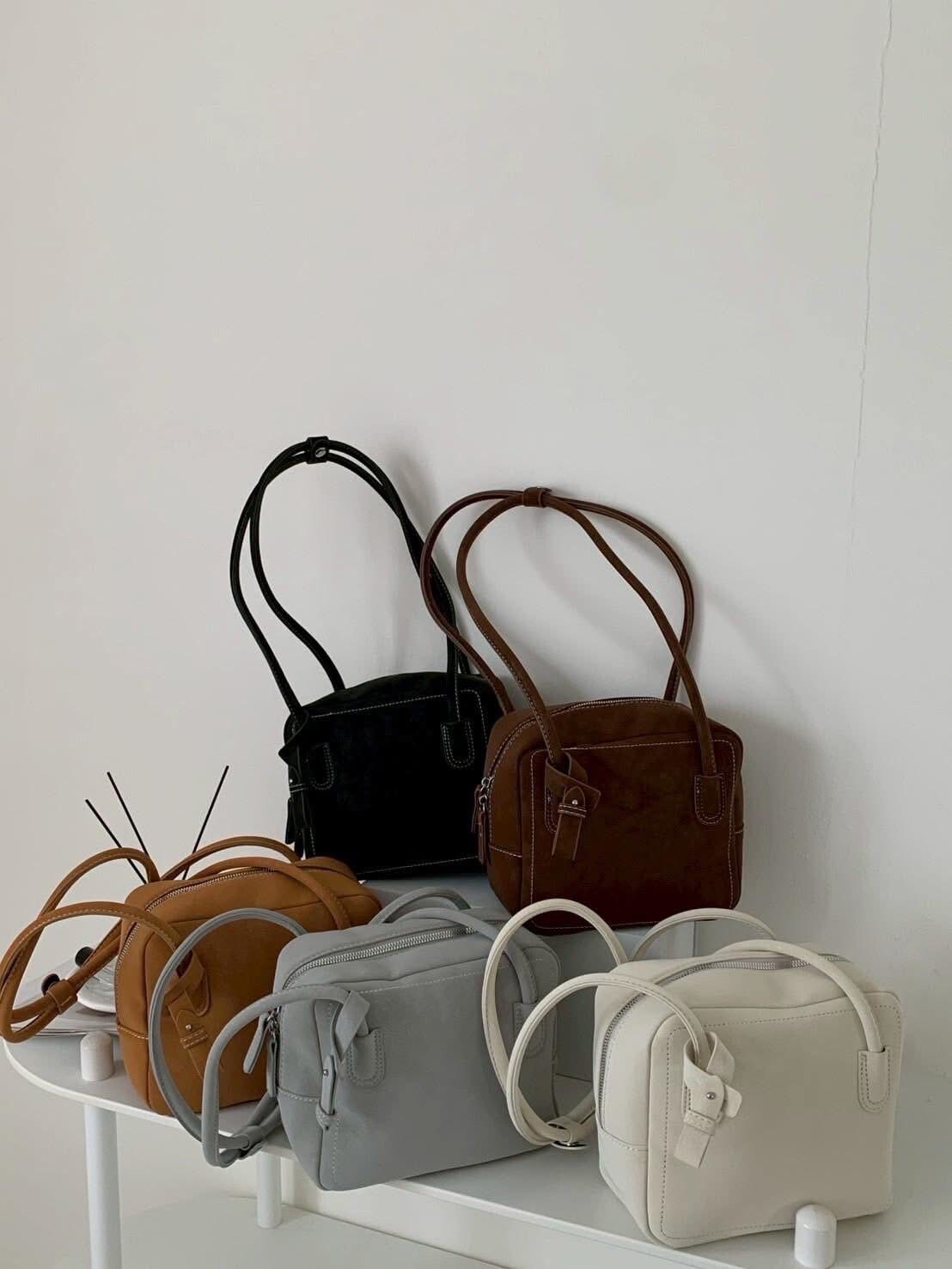 秋季仿麂皮款方形波士頓包