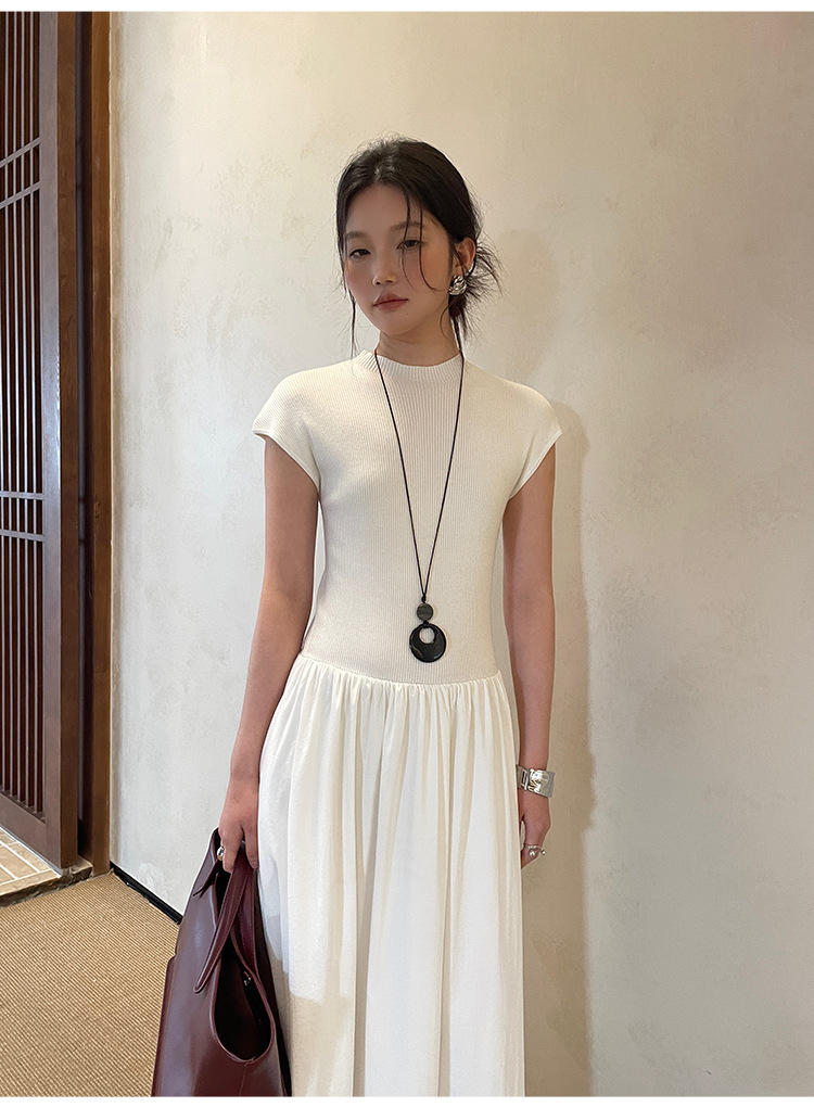 8W14 知性半高領拼接設計洋裝 三色