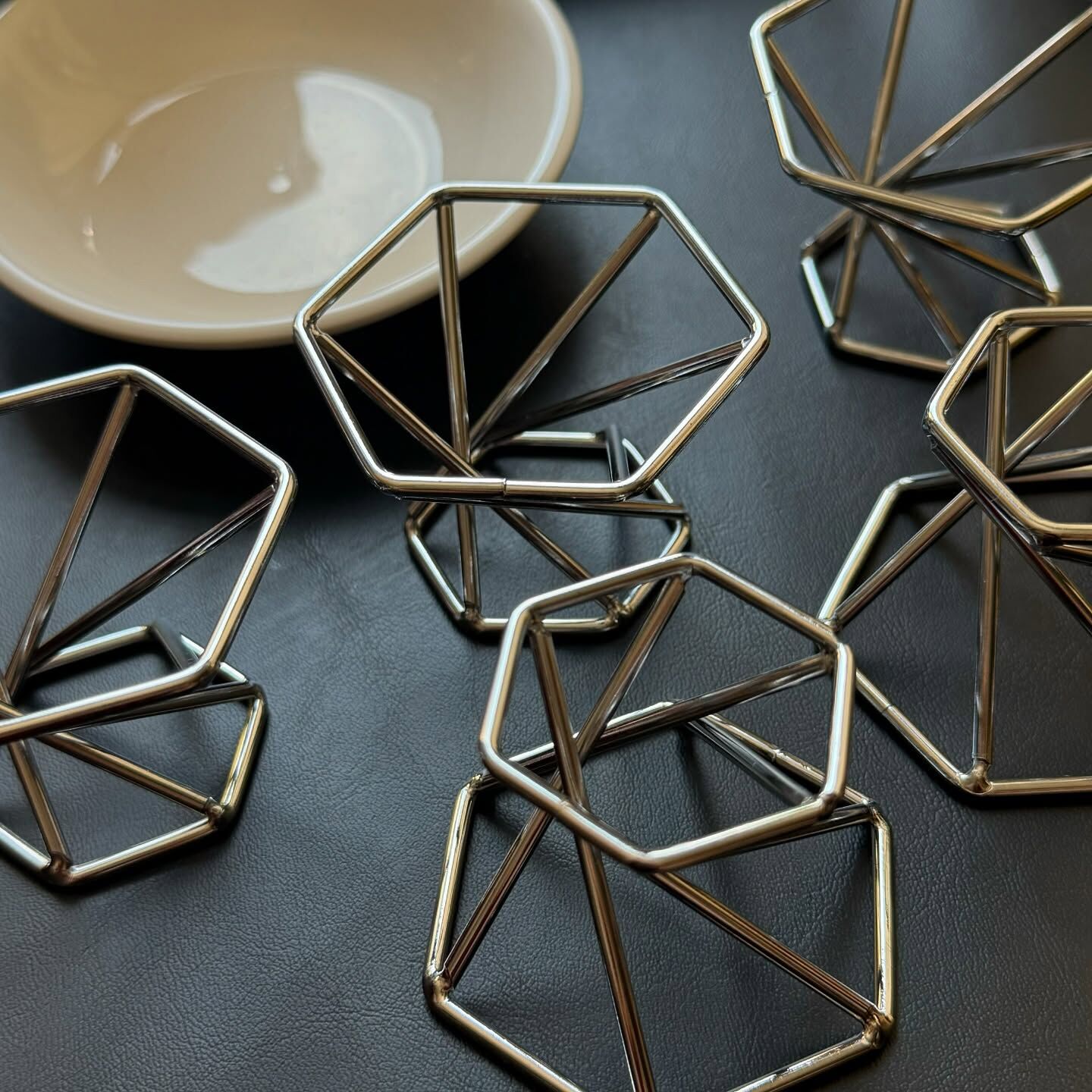 [原石] 水晶球底座 可放 4～6公分水晶球