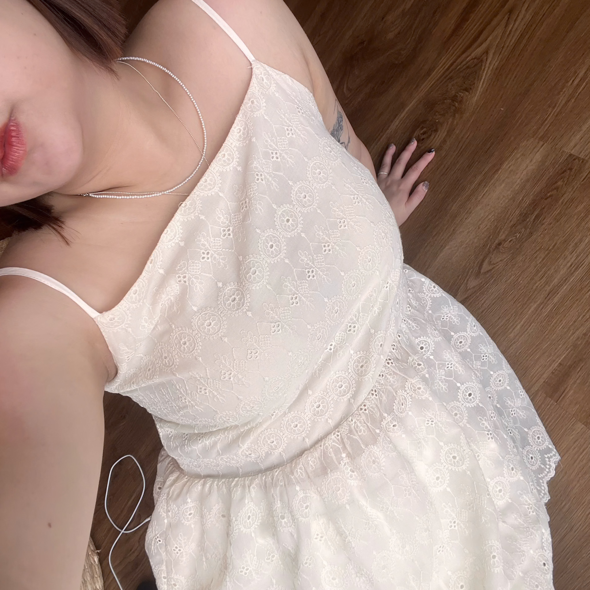 A39漂亮渡假的蕾絲布細肩背心