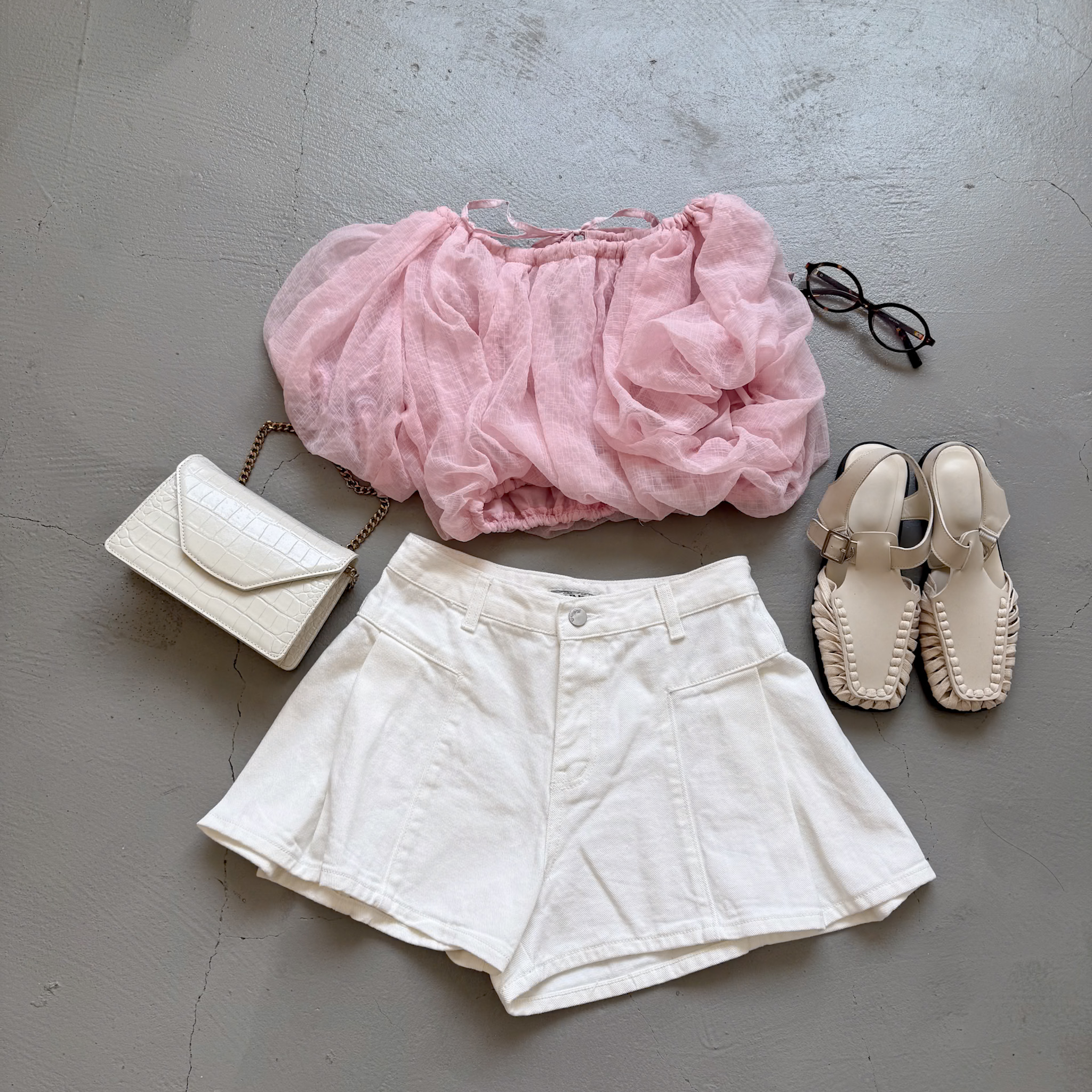 A40請把握!夏季限量雲朵袖可隨意拉領上衣(粉)