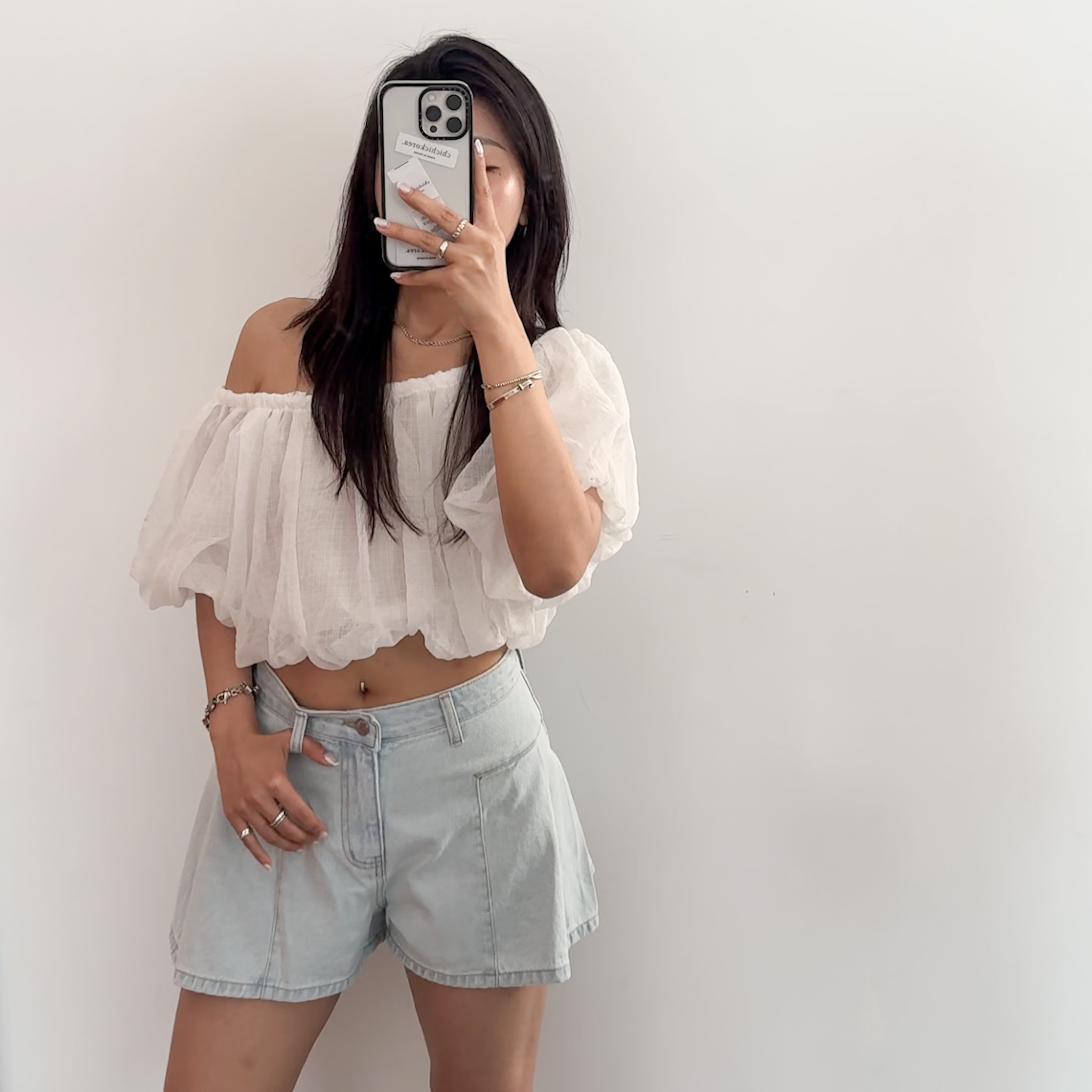 A40請把握!夏季限量雲朵袖可隨意拉領上衣(白)