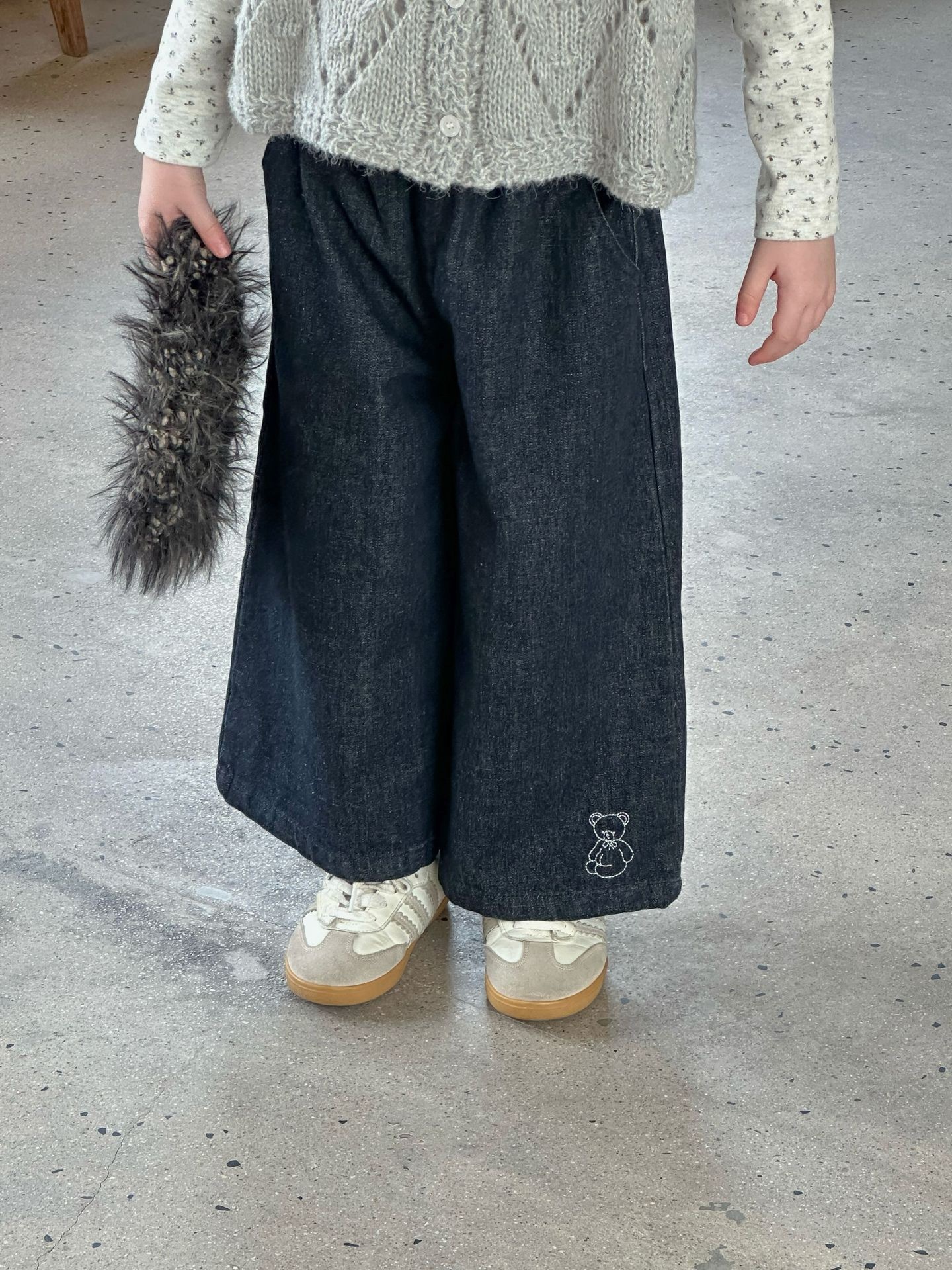 刺繡小熊牛仔寬褲