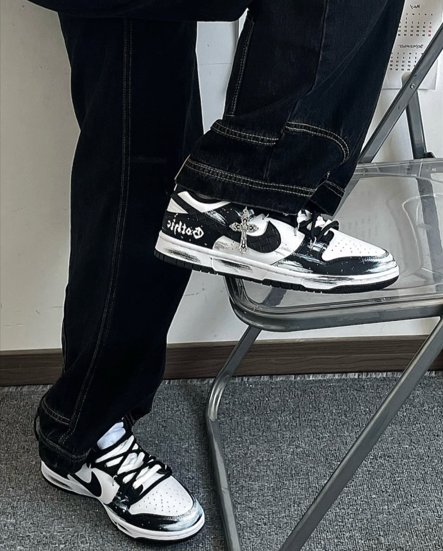 【訂製鞋款】Nike Dunk Low 曼巴夜曲 黑白 永恆十字 歌德 休閒鞋 HF5441100（Team1307-曼巴夜曲）