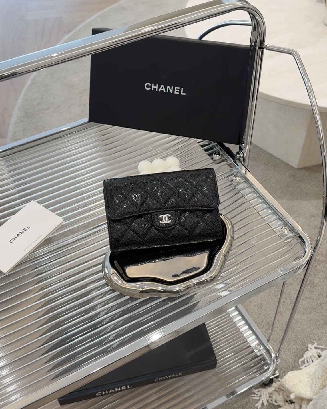 CHANEL｜荔枝三折中夾 黑銀