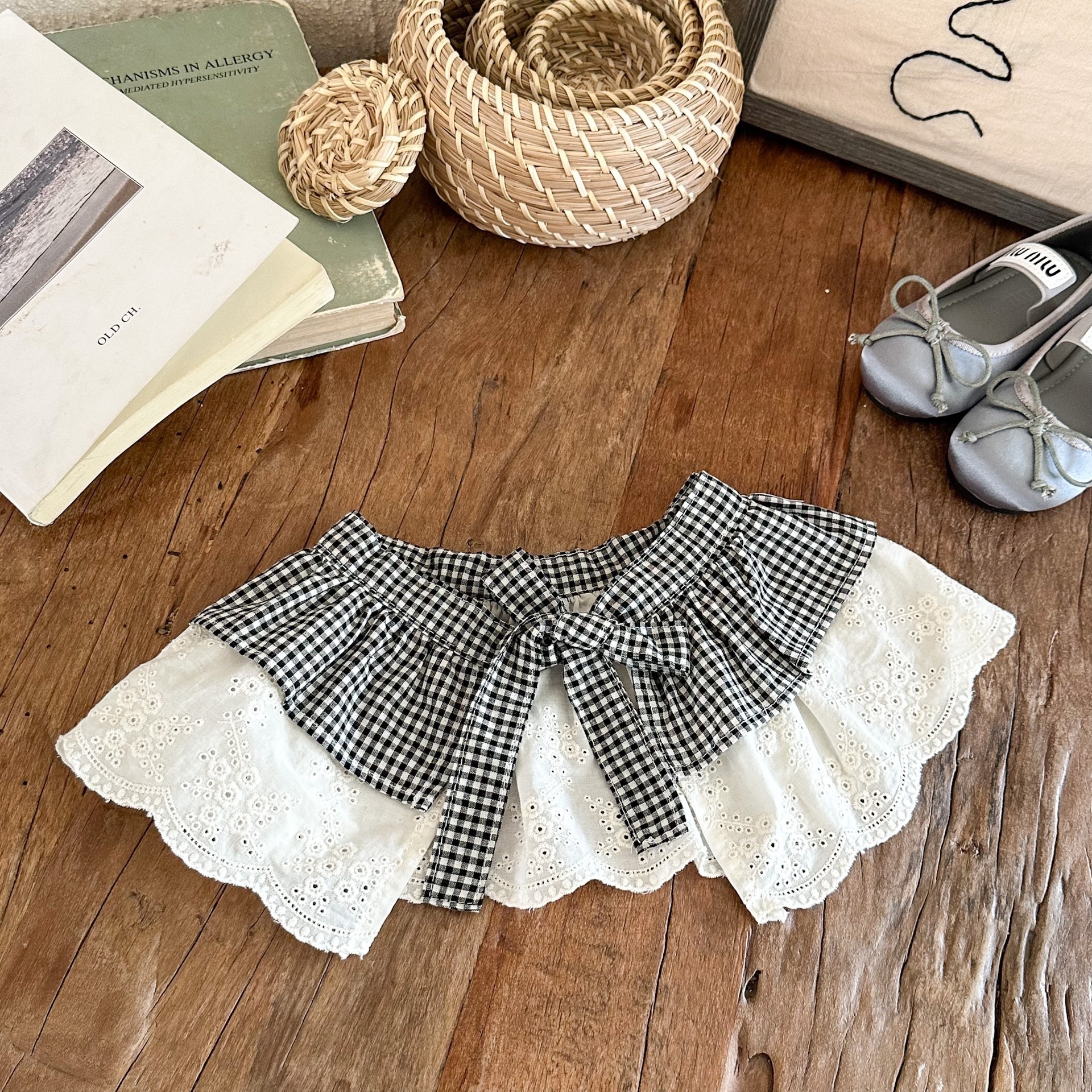 甜美花邊搭配襯裙