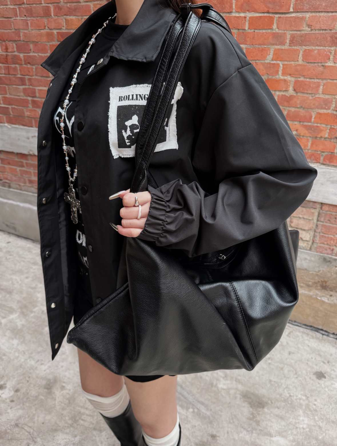 代購-小眾品牌 慵懶風 極簡 設計感 皮革 大容量 單肩包  黑色