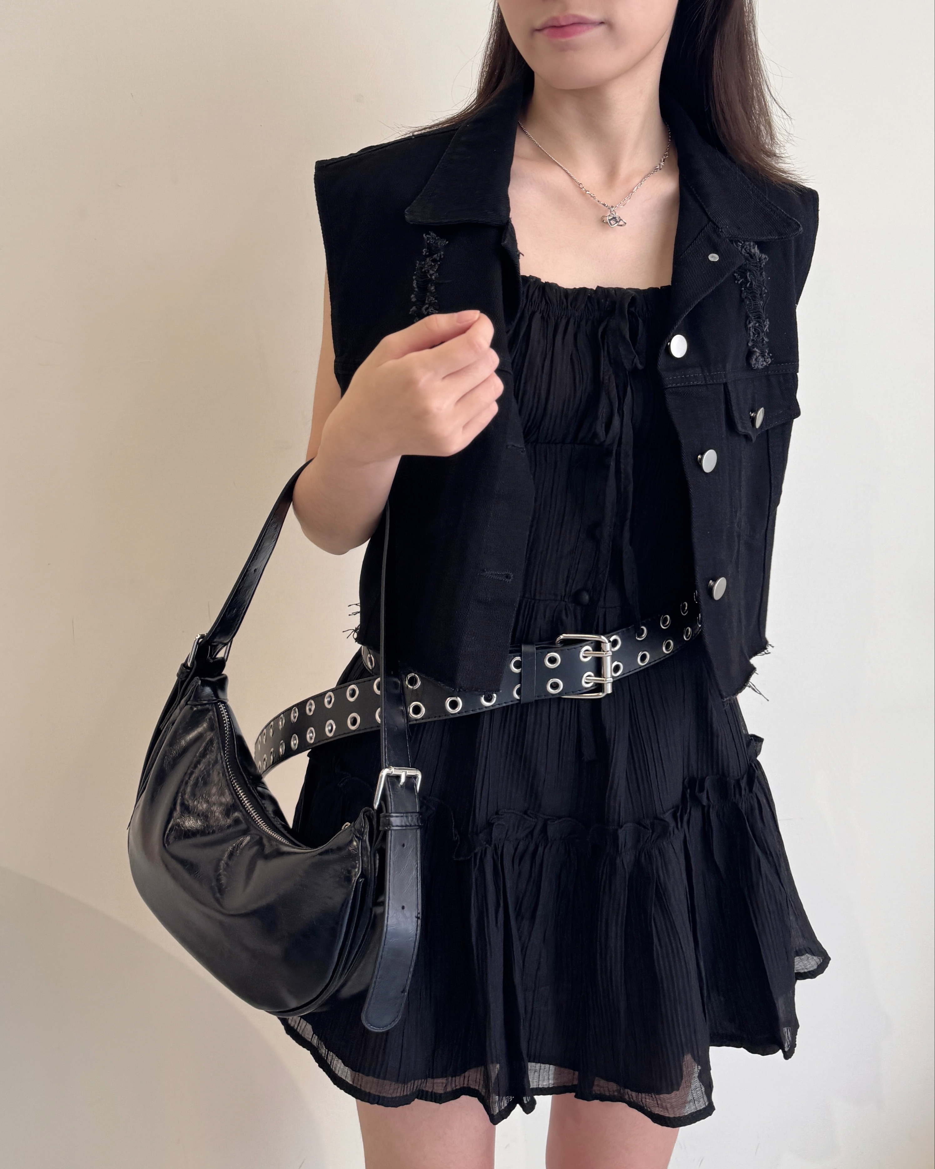 個性女下緣不修邊丹寧背心-0020