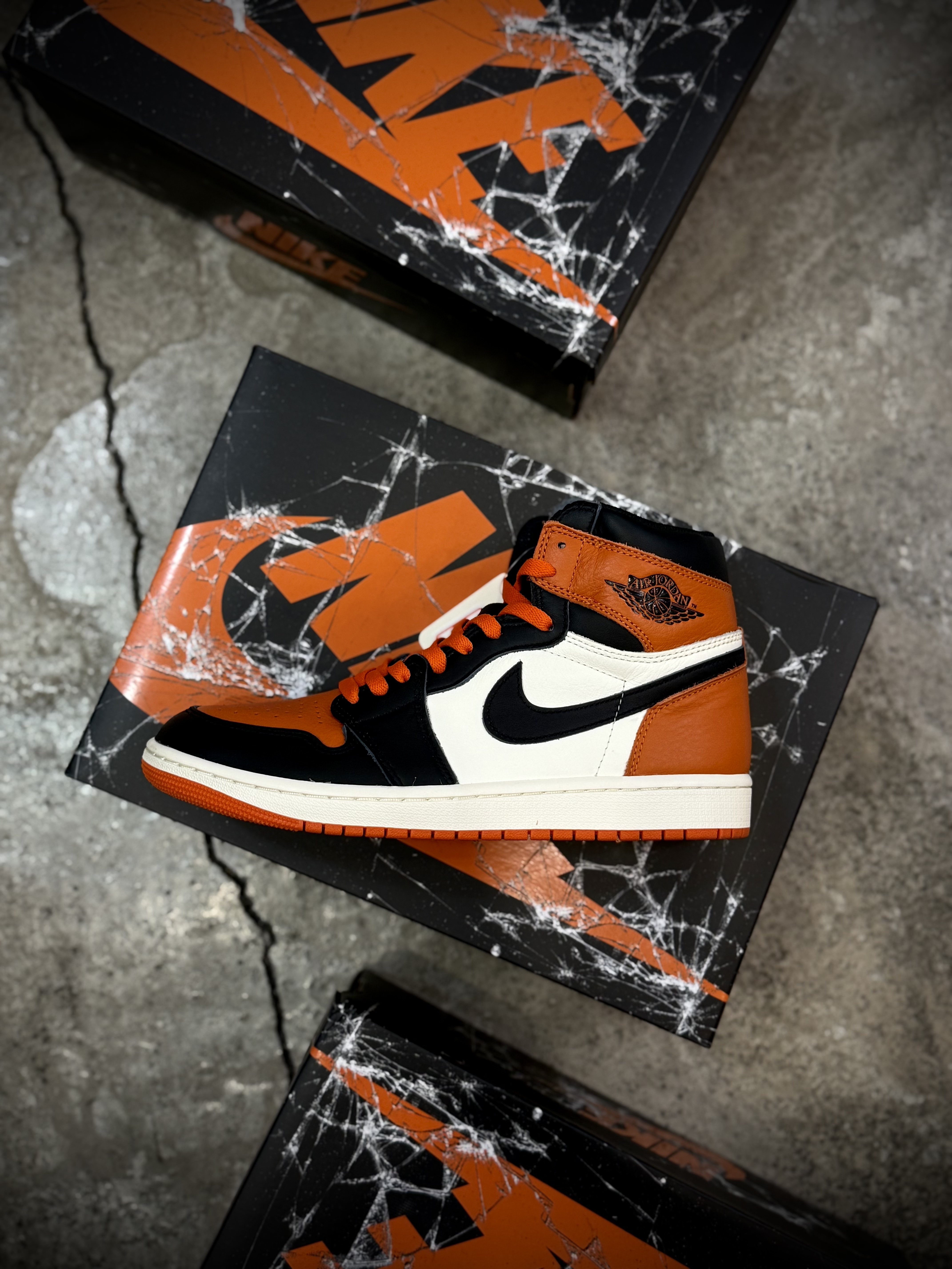 Nike Air Jordan 1 High OG Shattered Backboard 扣碎 黑白橘男鞋 DZ5485-008