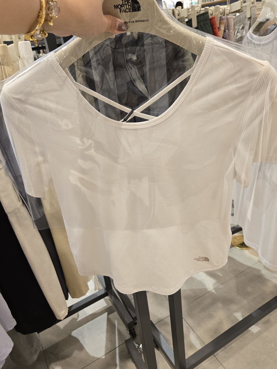 [K] THENORTHFACE OFF WHITE W'S DAZE S/S ROUND TEE, NT7TR30D-OWH (KTNF88)