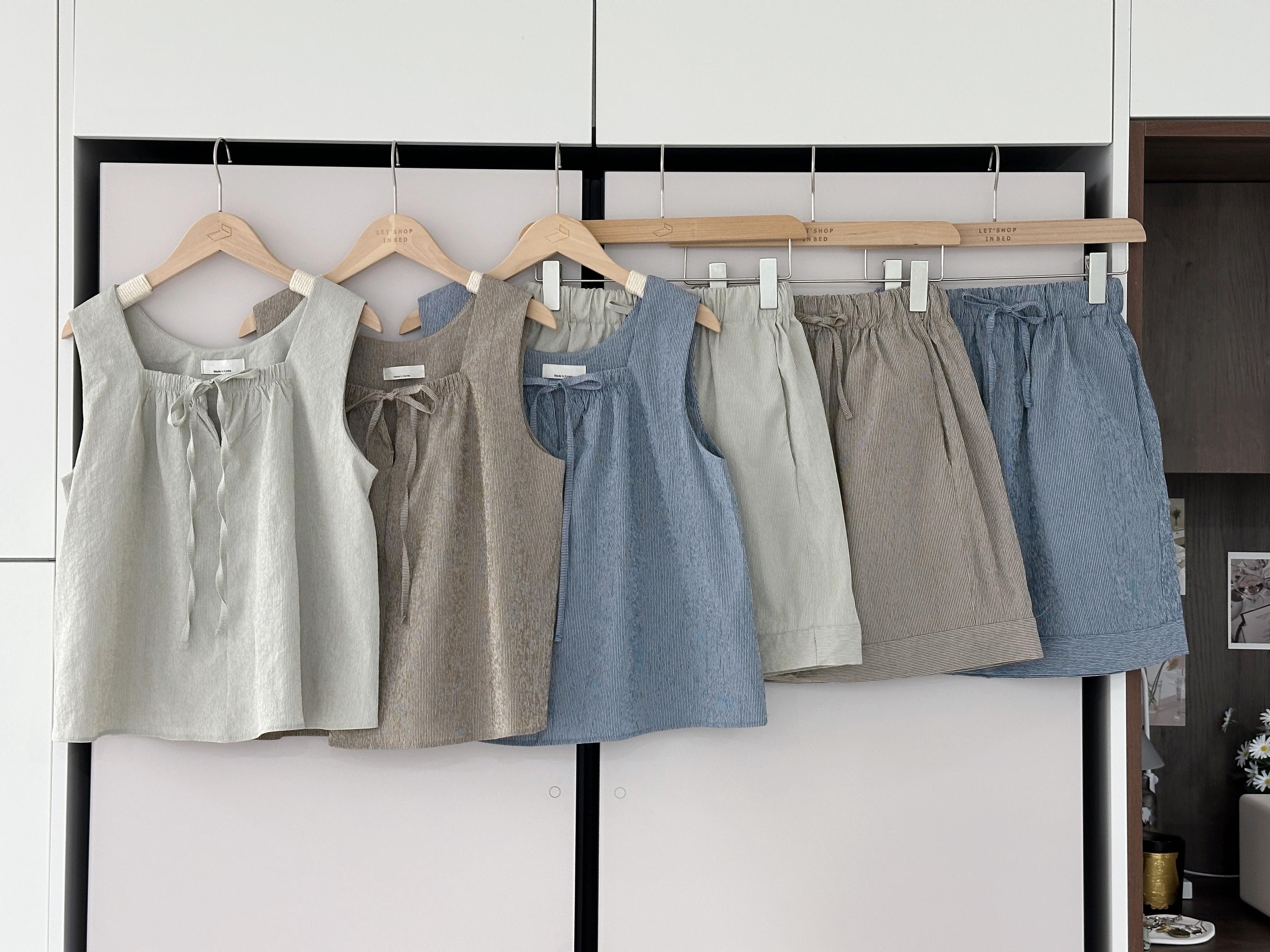 KR255 方領蝴蝶結暗直紋連短裙套裝(可分開購買)-3色