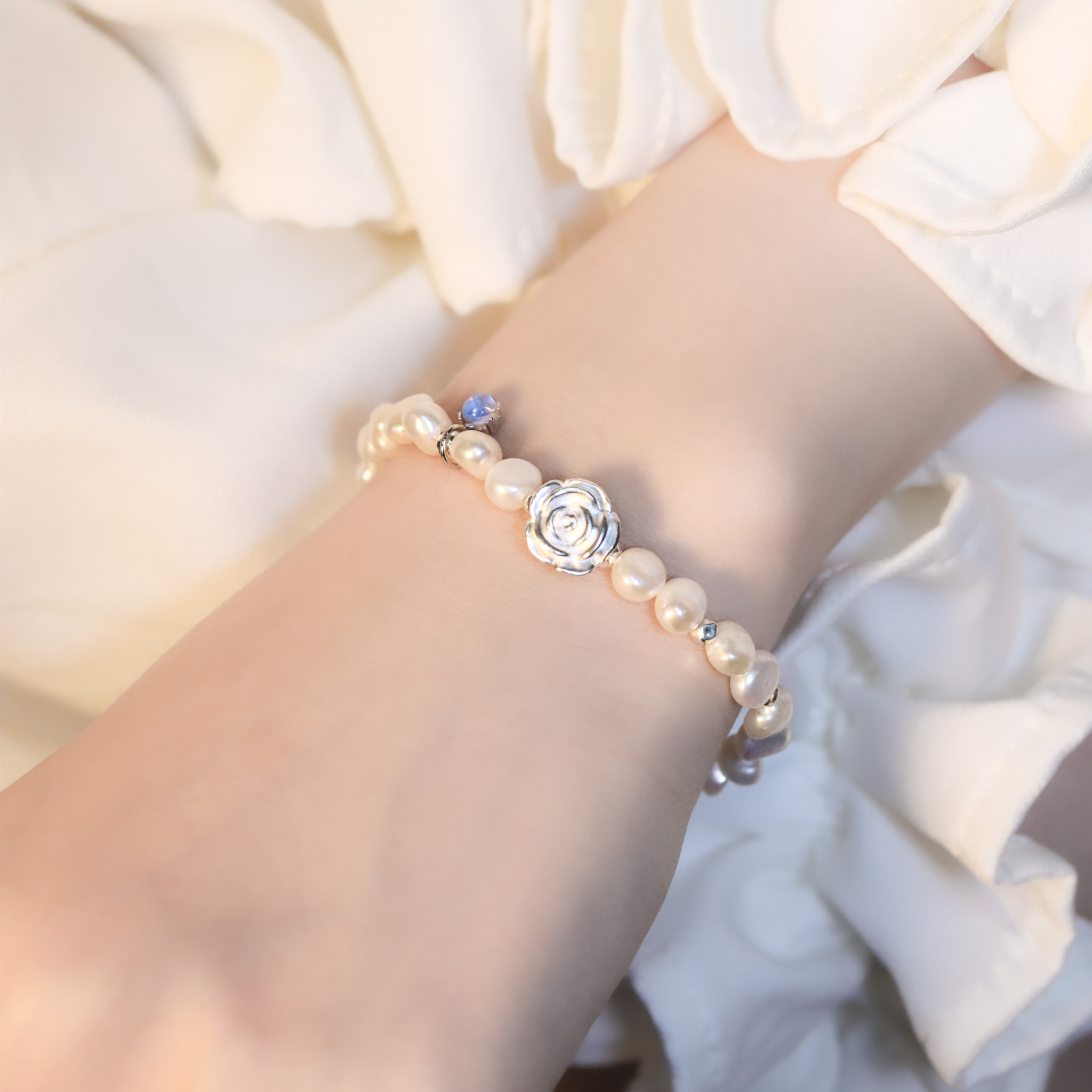 | 925純銀・珍珠・琉璃 | 玫瑰漫心意手鏈  | BR1378 |
