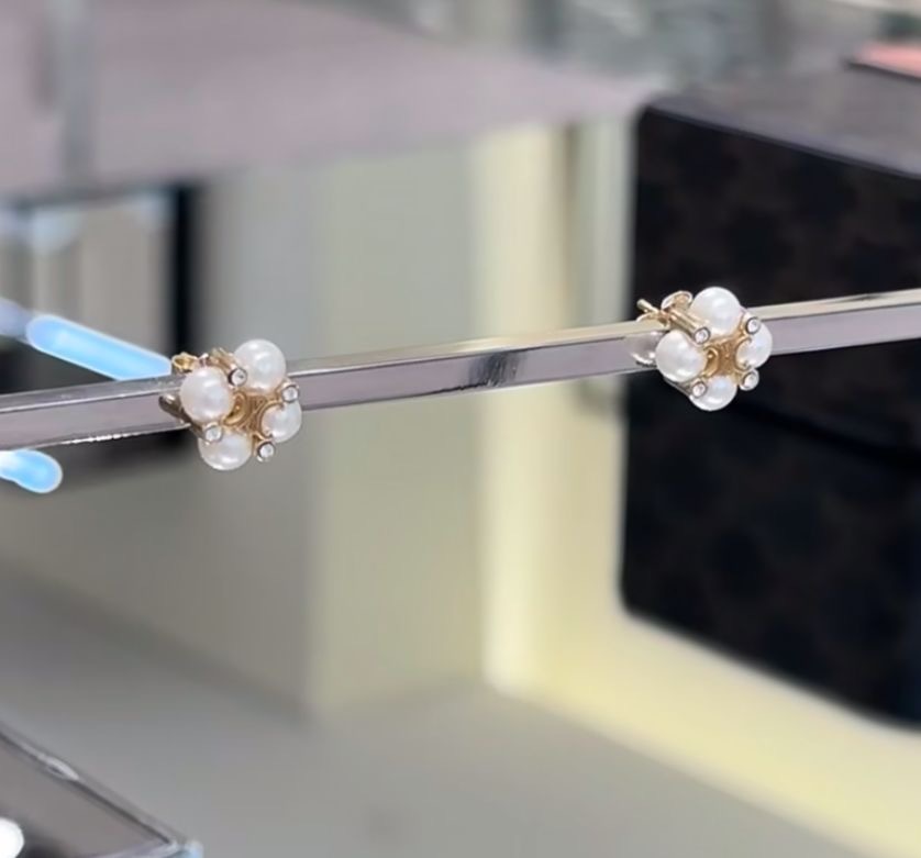 Celine Les Perles Celine Studs