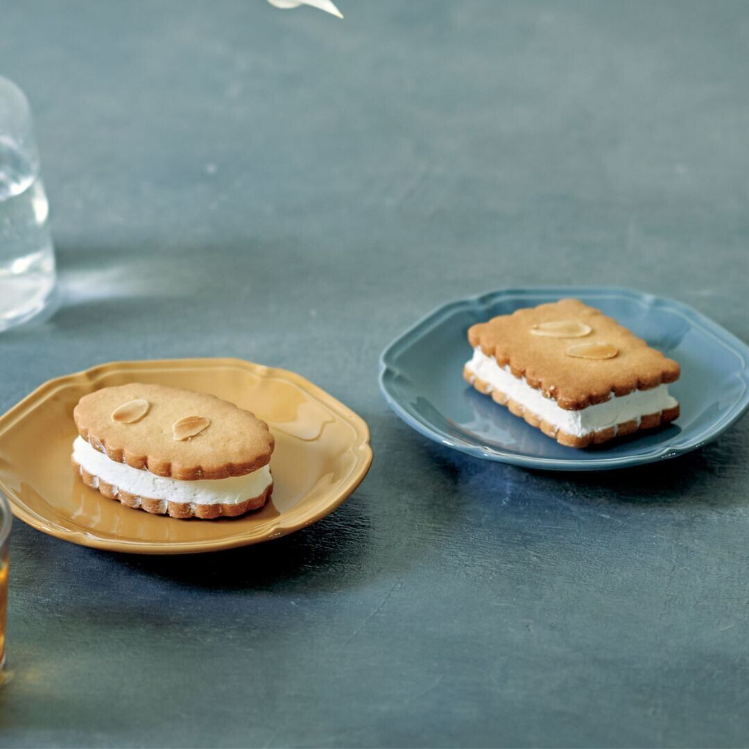 日本製美濃燒 14.2CM 花形盤 甜點盤｜日本Aito製作所